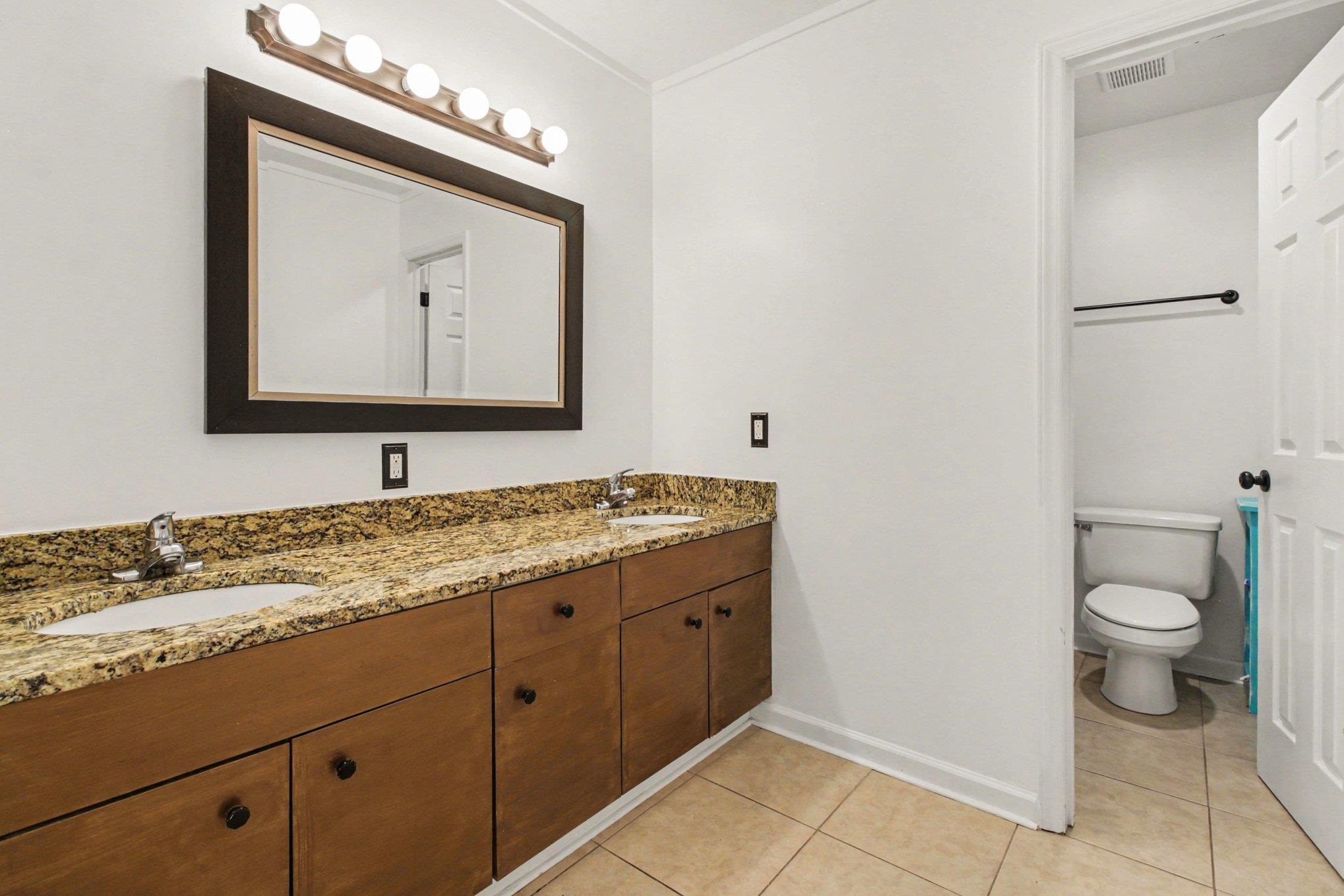 129 Brookgate Dr. Property Photo 24