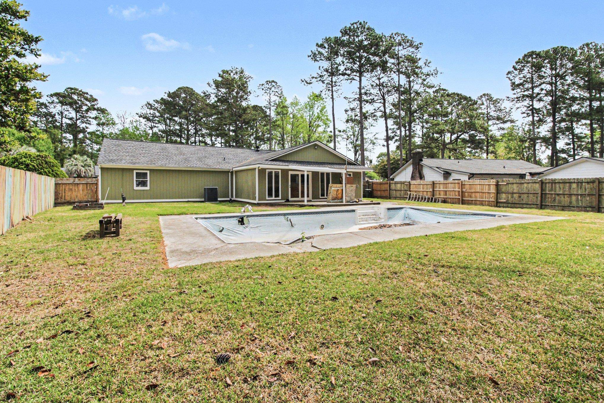 129 Brookgate Dr. Property Photo 30