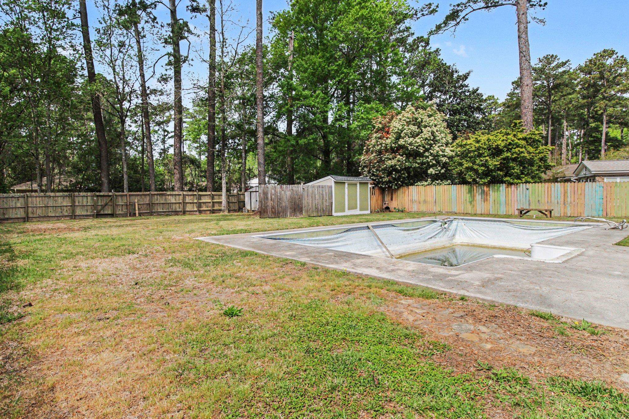 129 Brookgate Dr. Property Photo 33