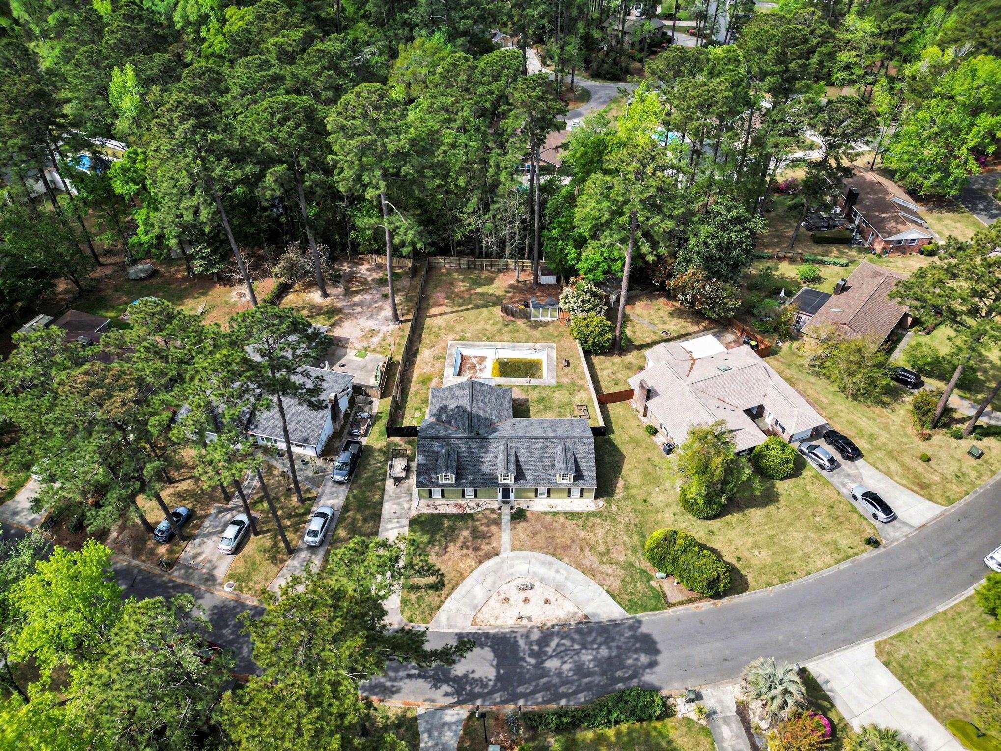 129 Brookgate Dr. Property Photo 35