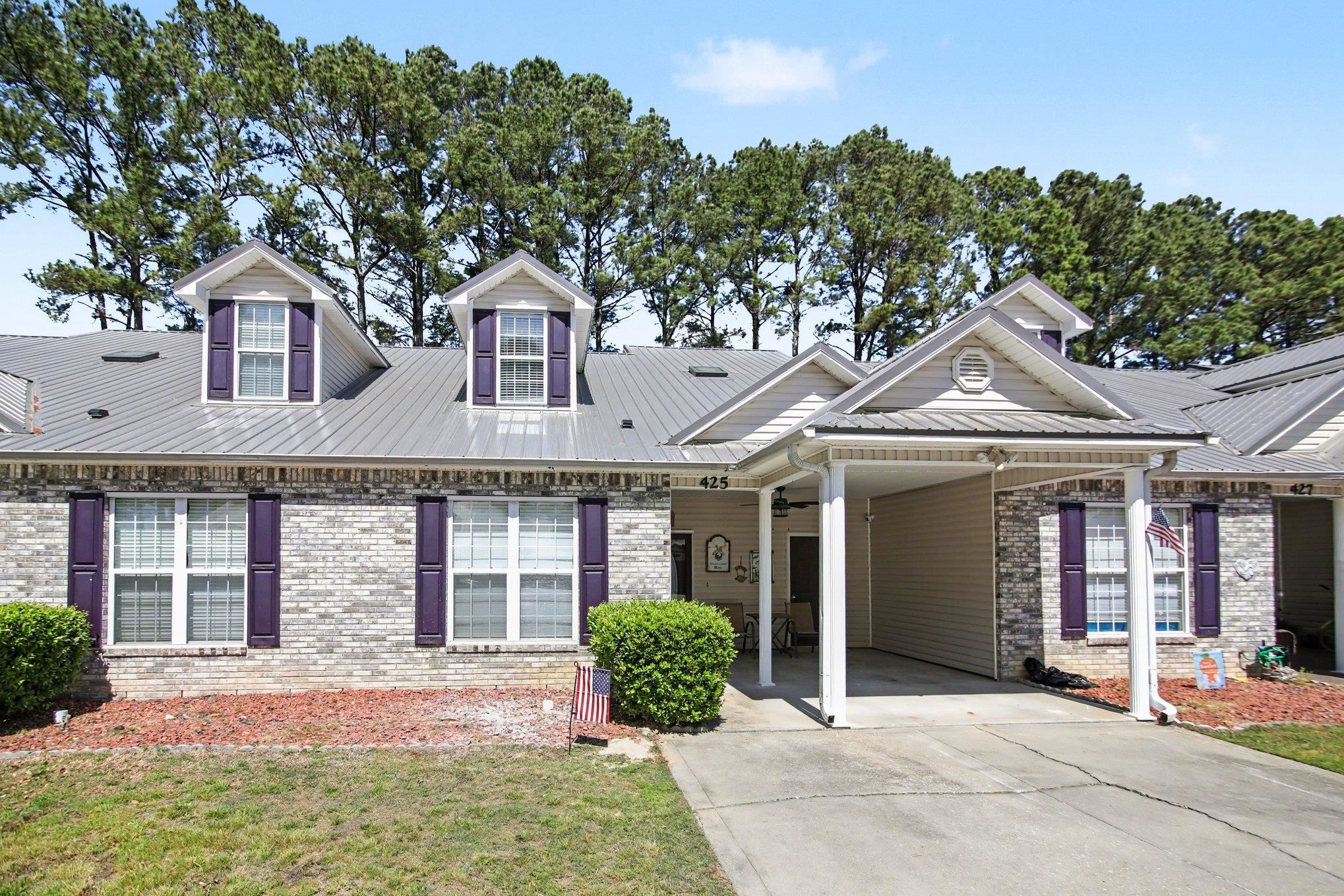 425 Colonial Trace Dr. Property Photo 1