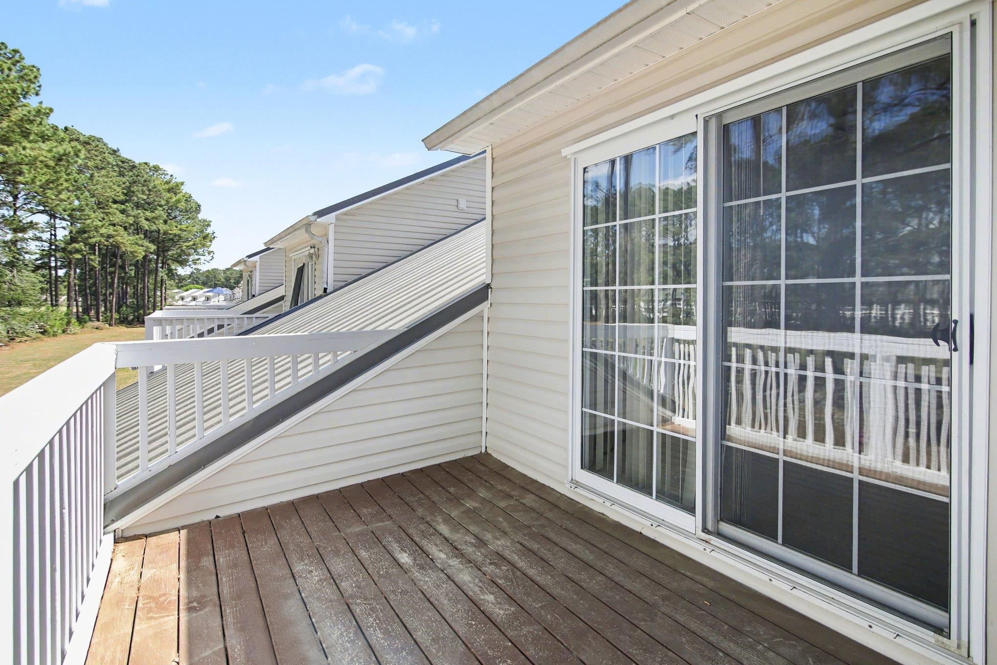 425 Colonial Trace Dr. Property Photo 23