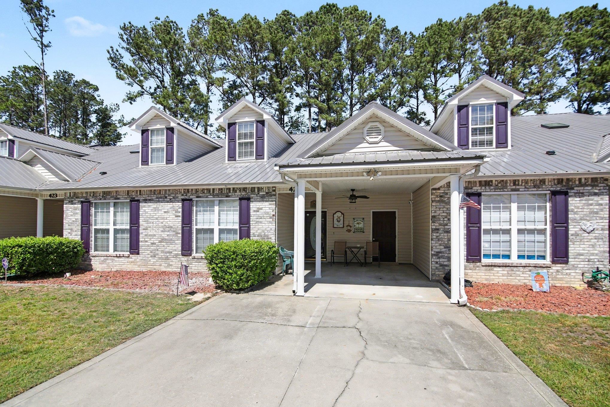 425 Colonial Trace Dr. Property Photo 26