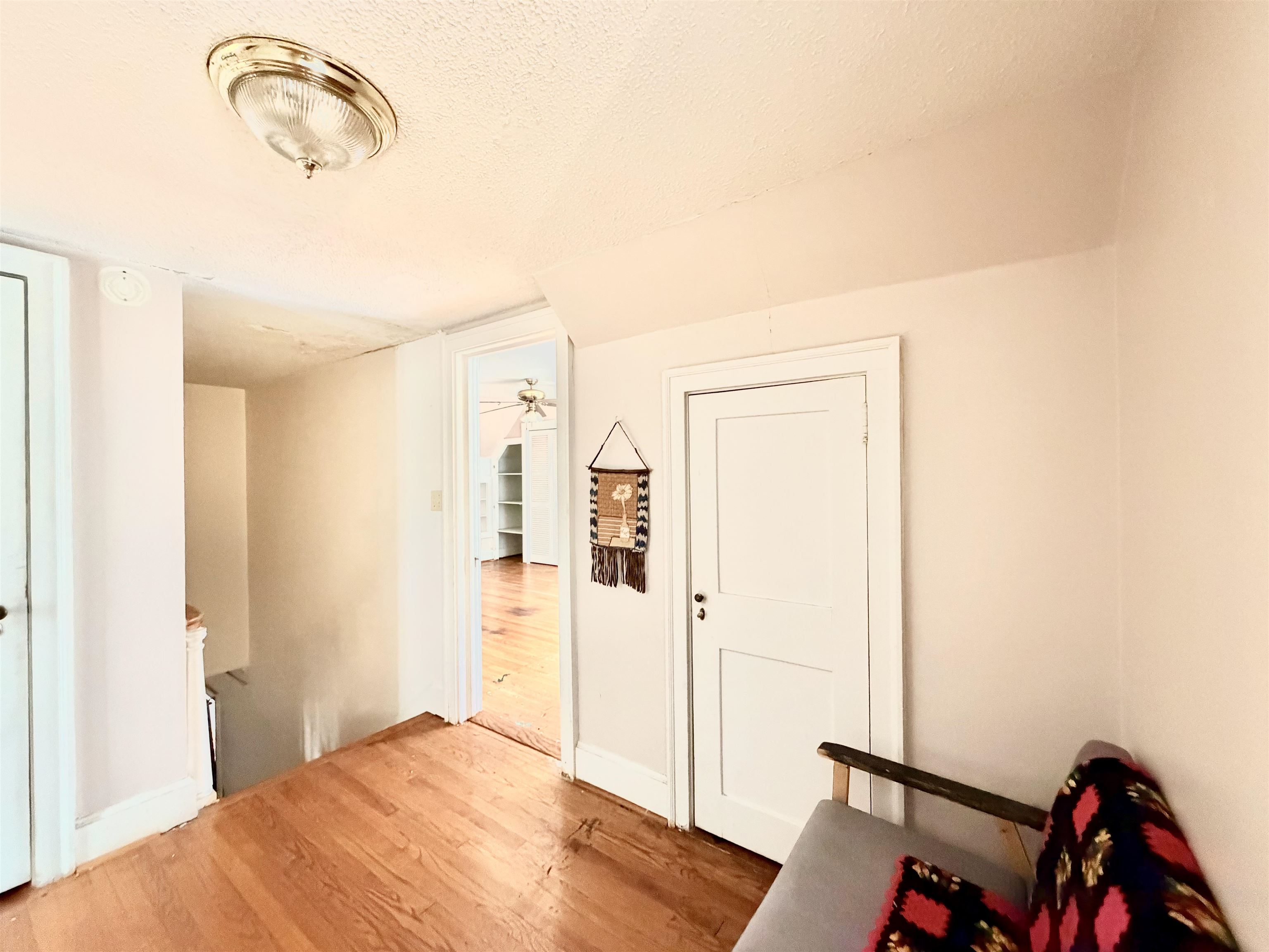 605 E Main St. Property Photo 5