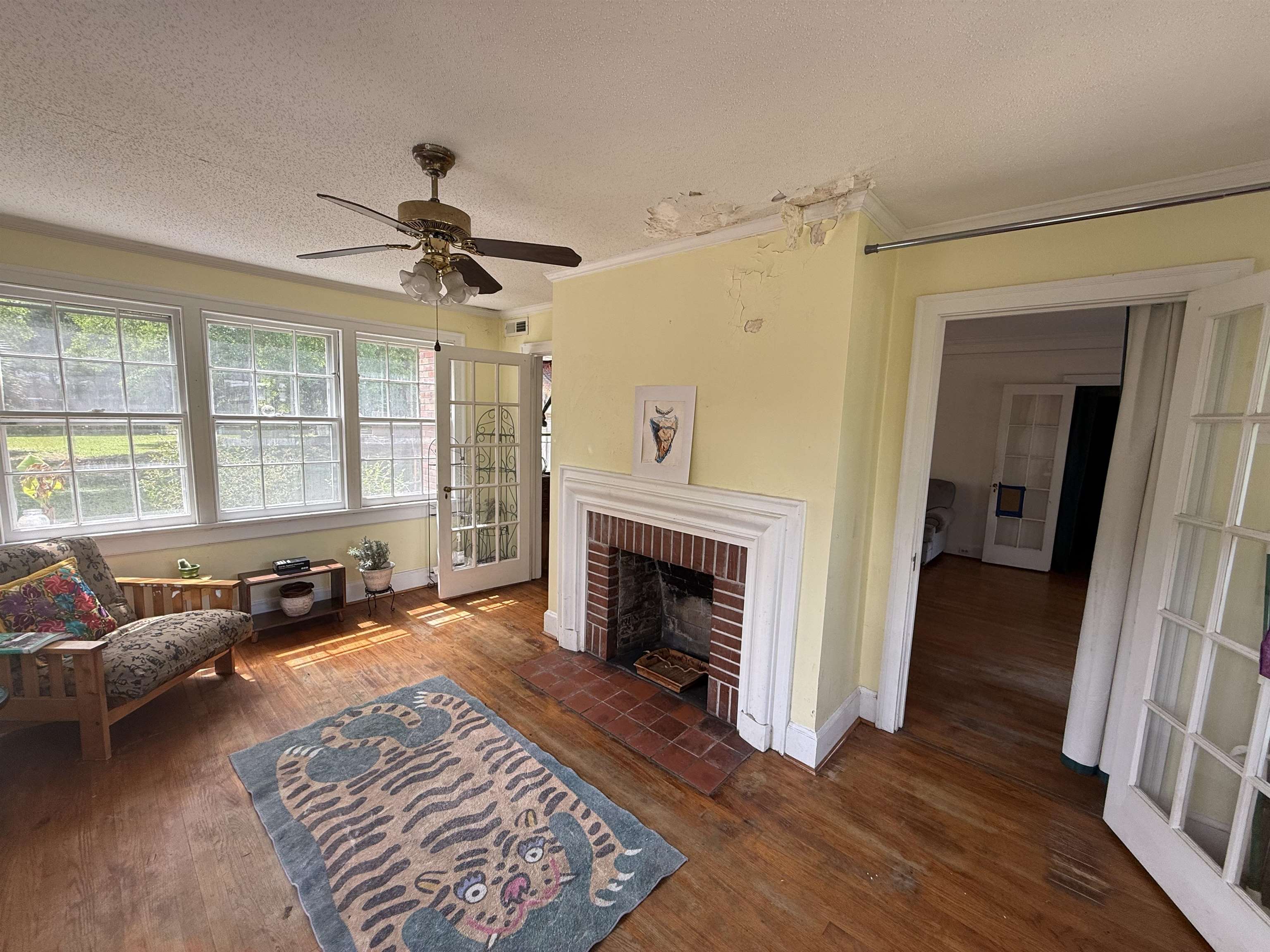 605 E Main St. Property Photo 12