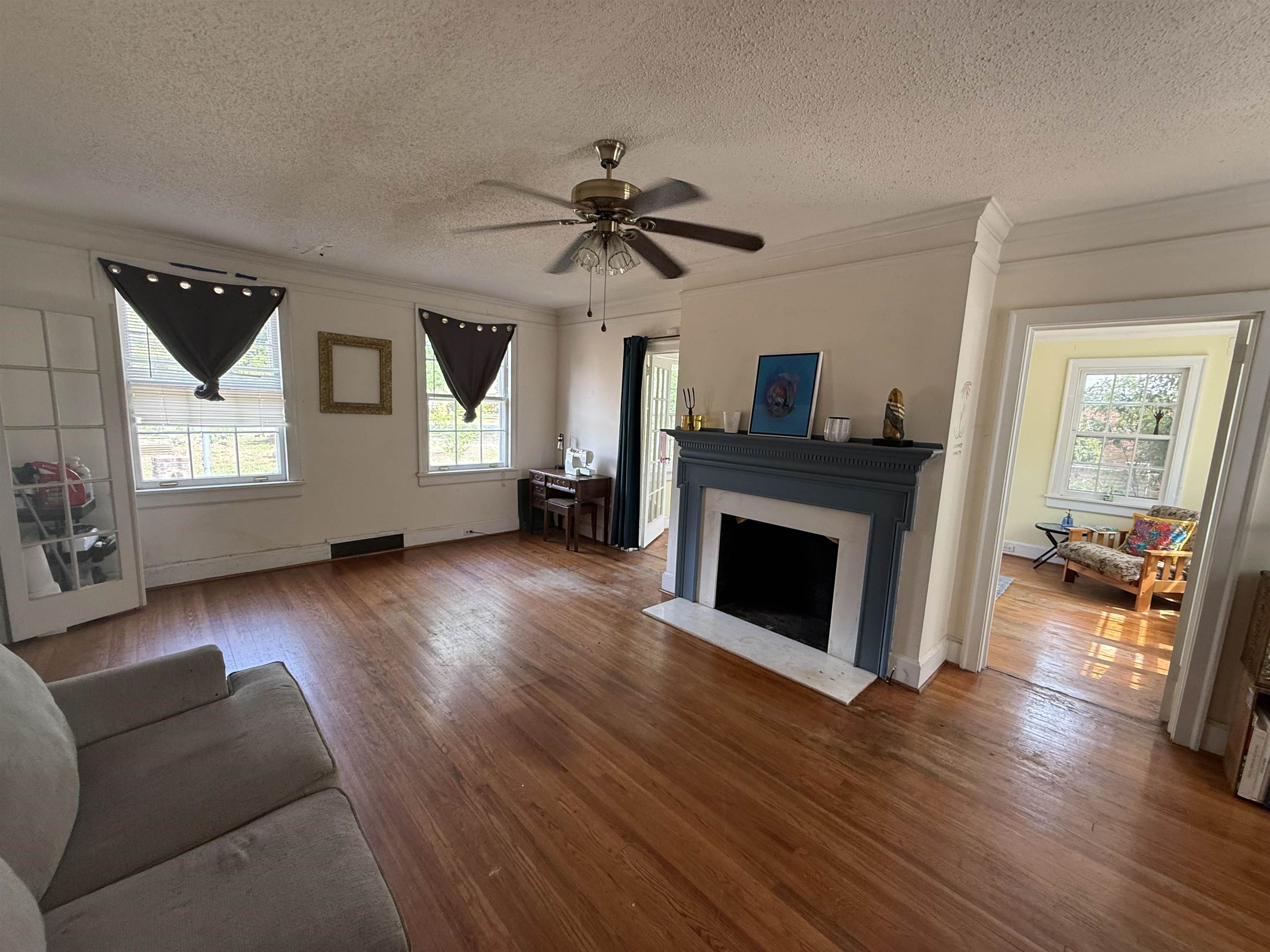 605 E Main St. Property Photo 15