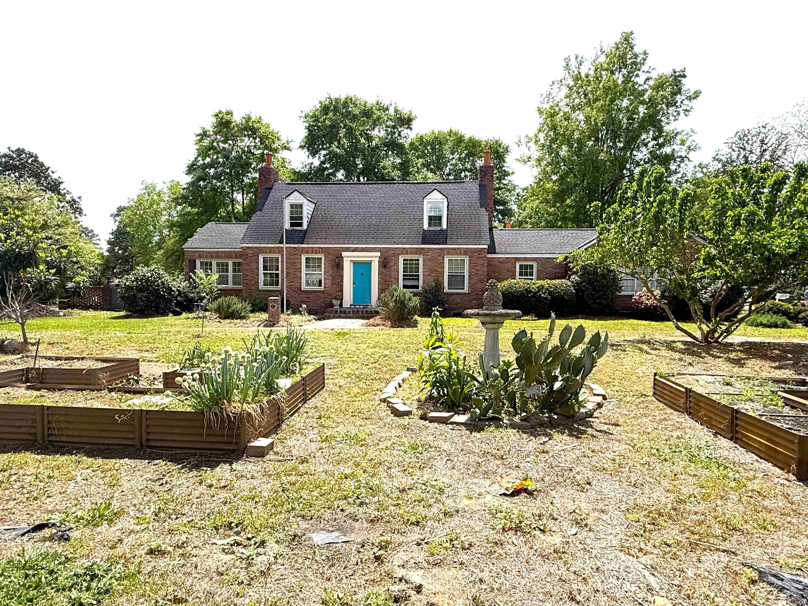 605 E Main St. Property Photo 44