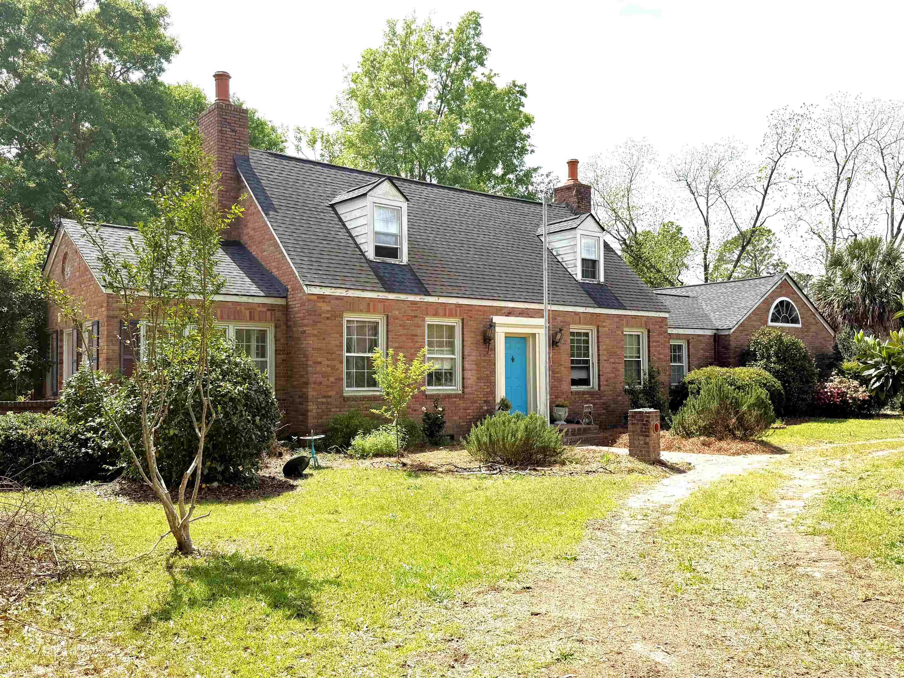 605 E Main St. Property Photo 46