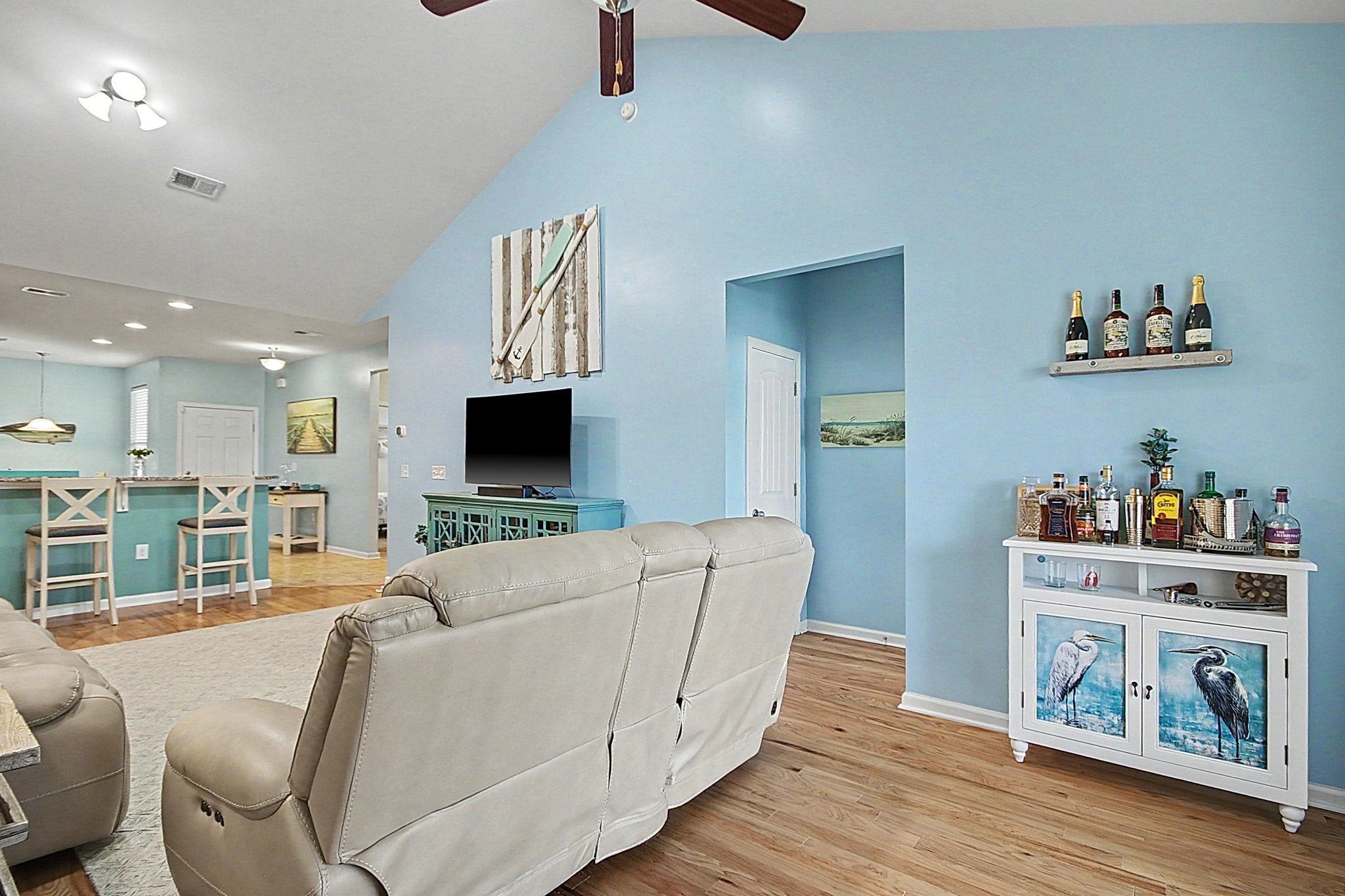 737 Salerno Circle Property Photo 8