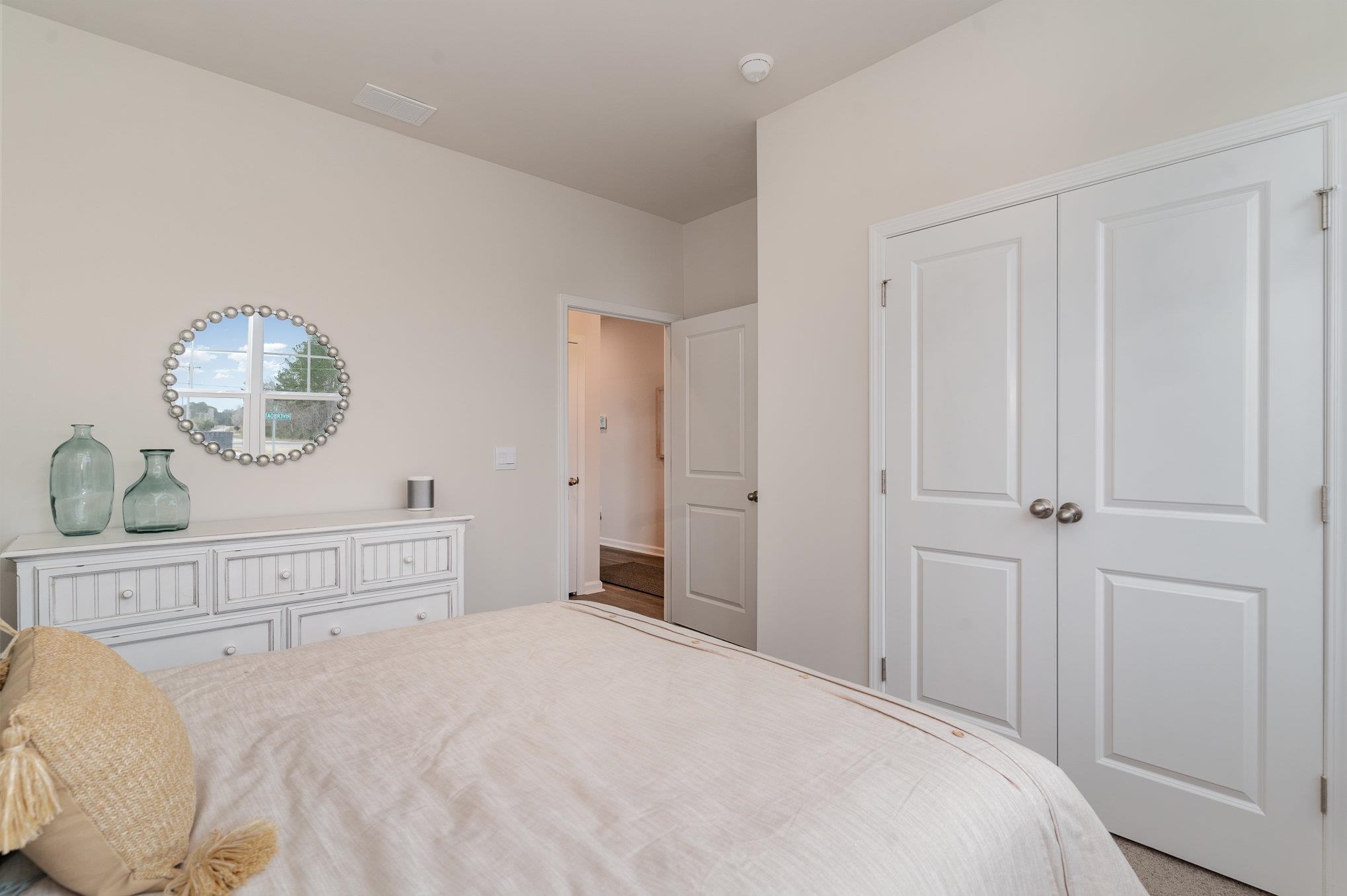 814 Farmers Passage Loop Property Photo 17