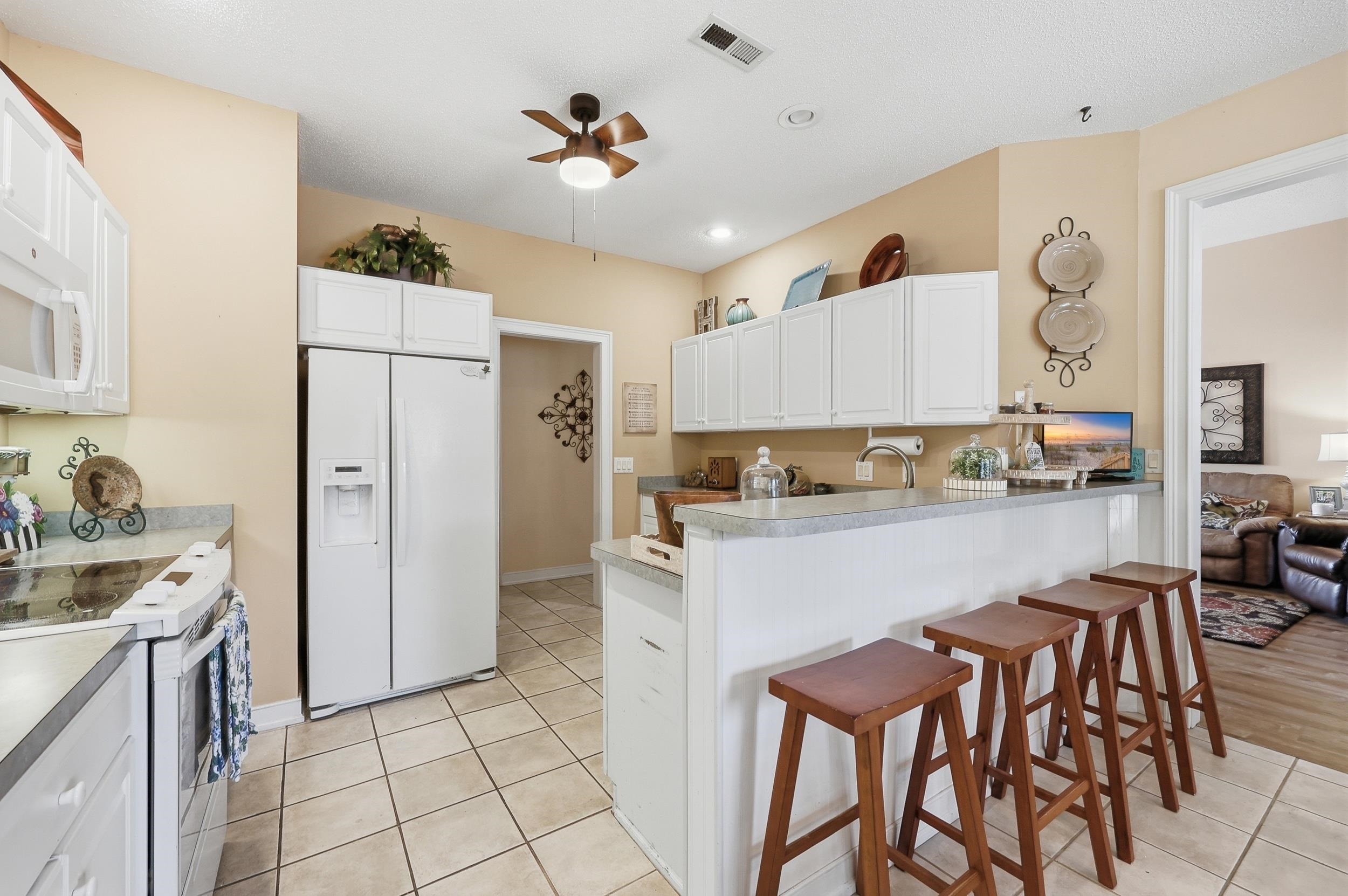 4447 River Rd. Property Photo 10