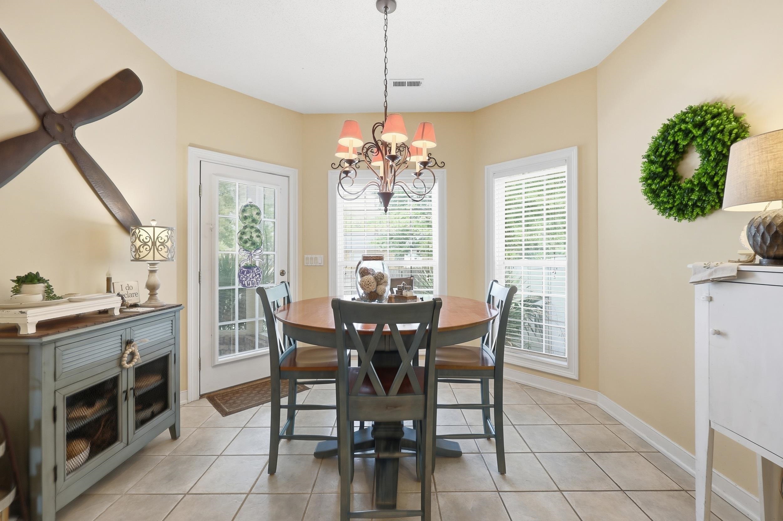 4447 River Rd. Property Photo 11