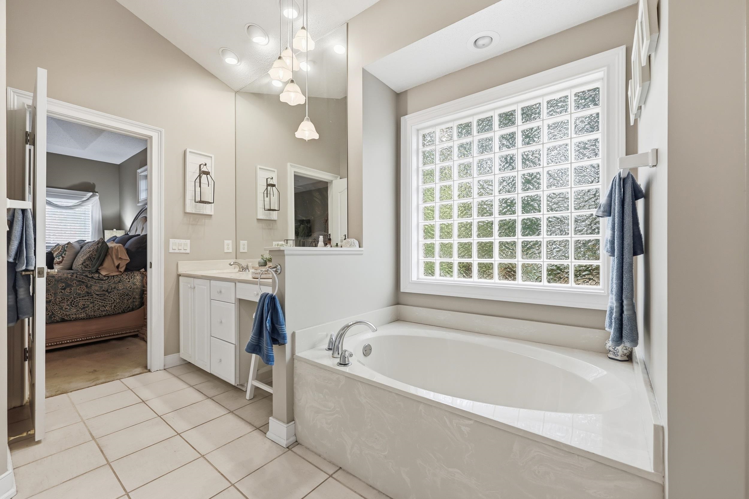 4447 River Rd. Property Photo 18