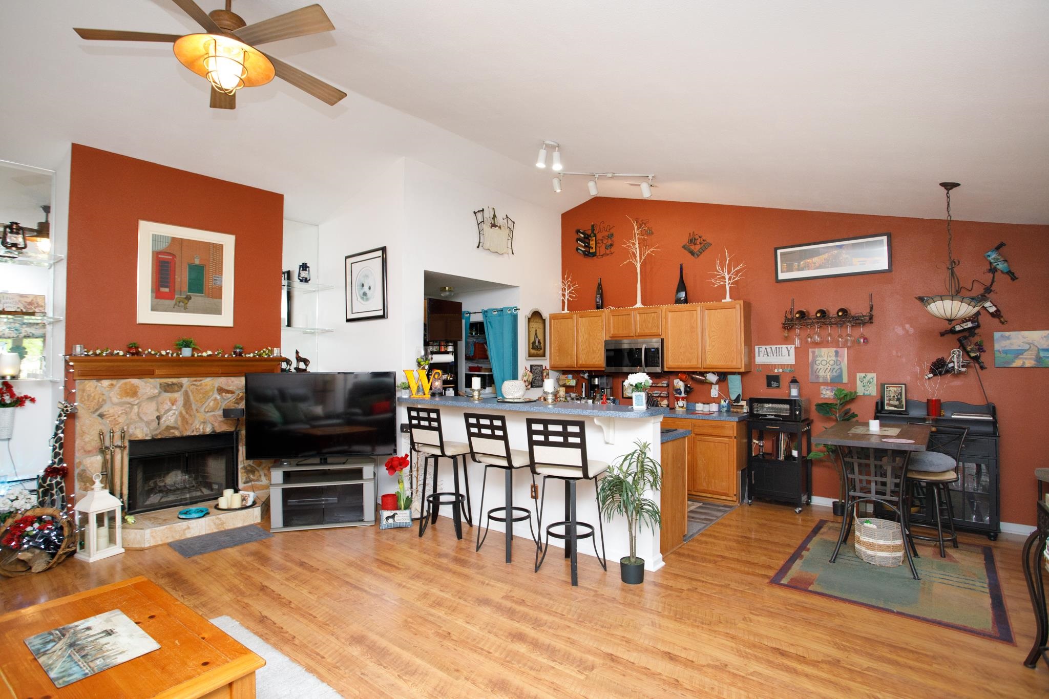 208 Mckendree Ln. Property Photo 6