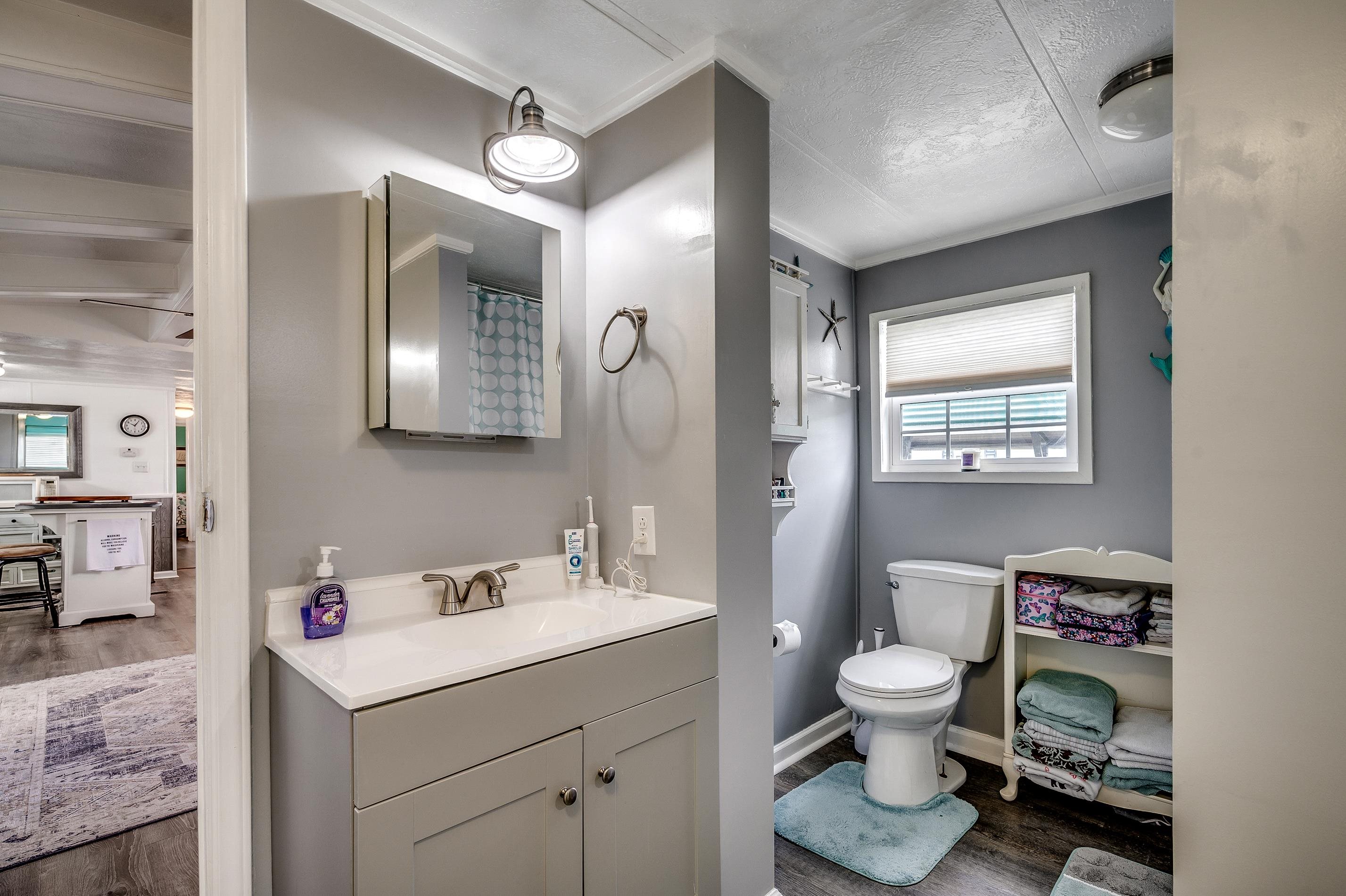 1505 Gardenia Ave. Property Photo 10