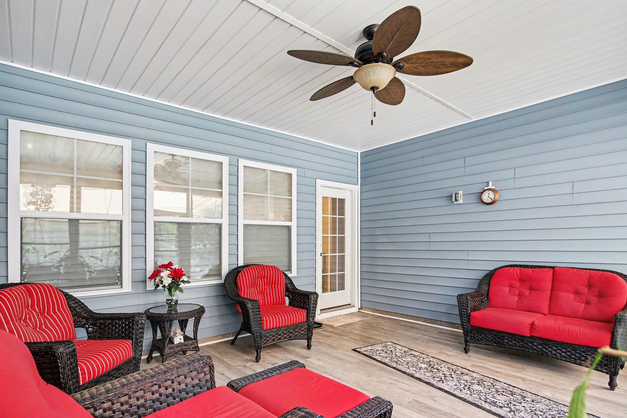605 Queen Palm Ct. Property Photo 25