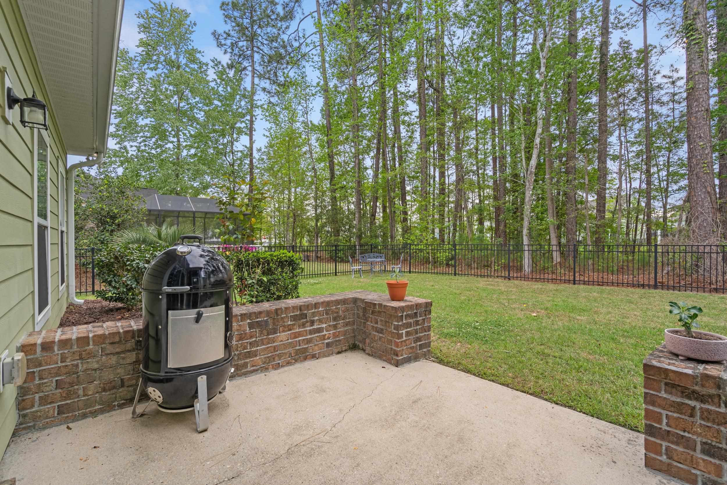 2851 Mcleod Ln. Property Photo 26