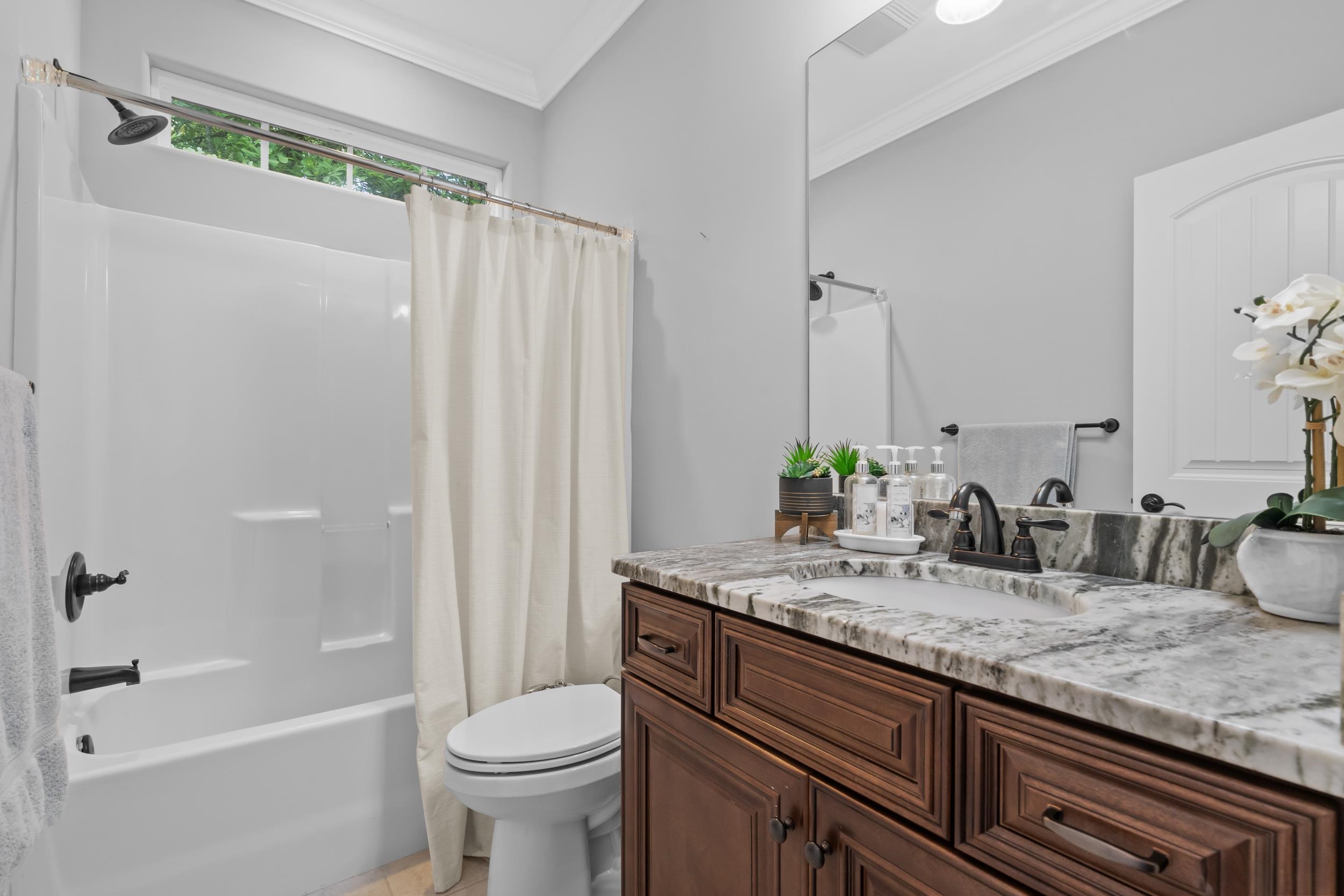 2851 Mcleod Ln. Property Photo 39