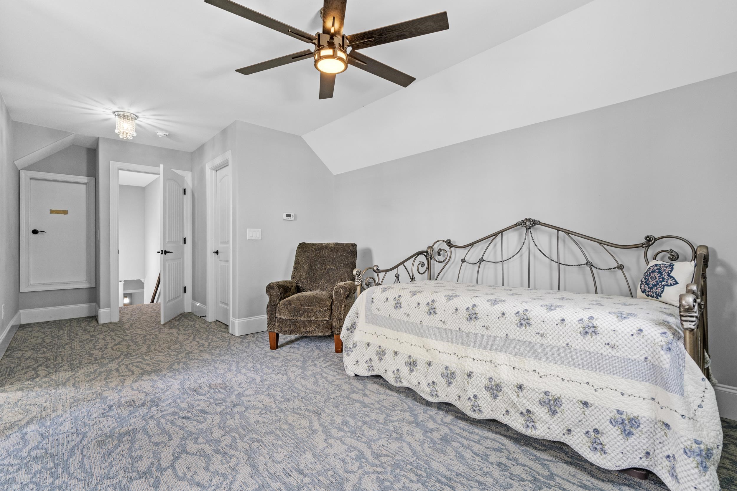 2851 Mcleod Ln. Property Photo 41