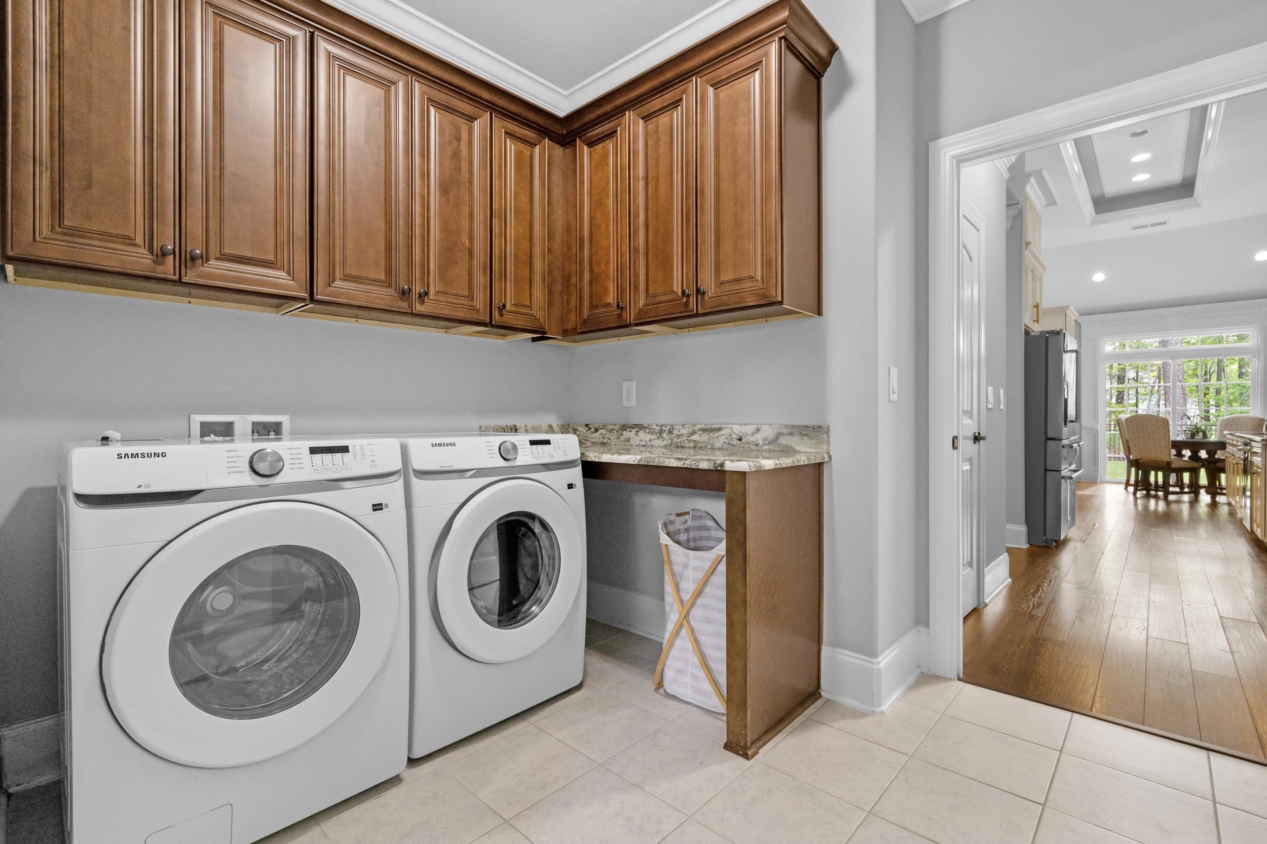 2851 Mcleod Ln. Property Photo 44