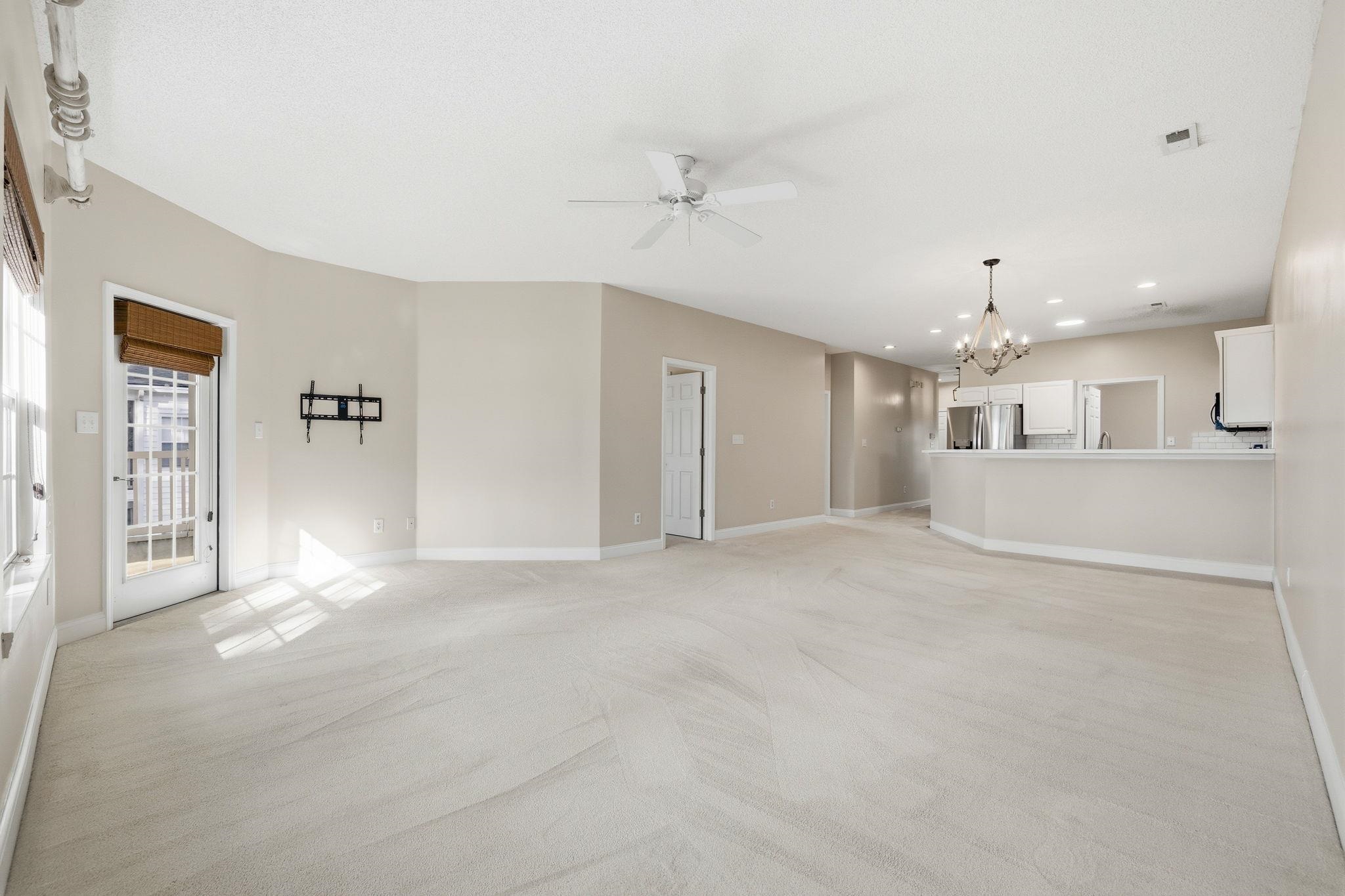 5049 Glenbrook Dr. Property Photo 5