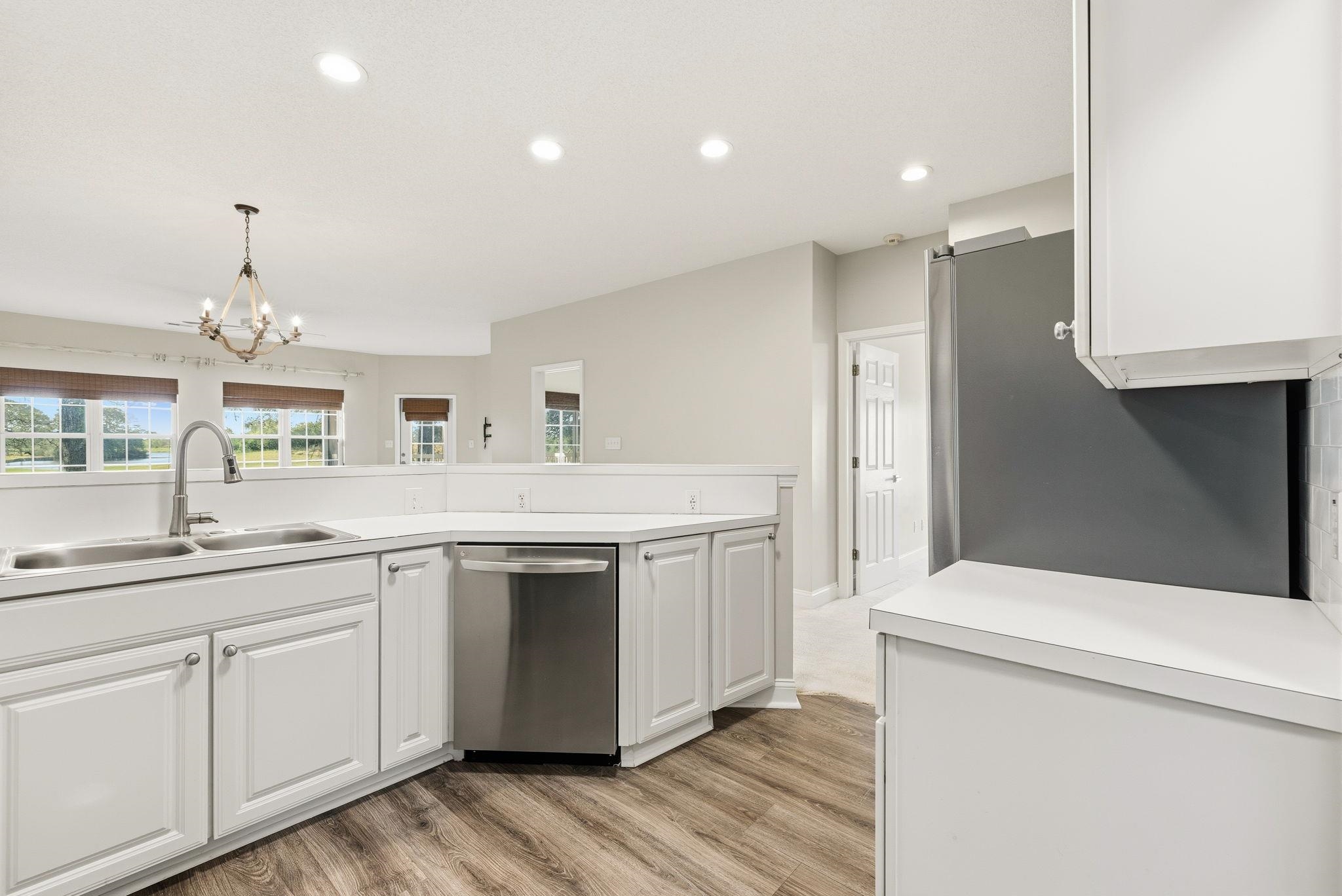 5049 Glenbrook Dr. Property Photo 14