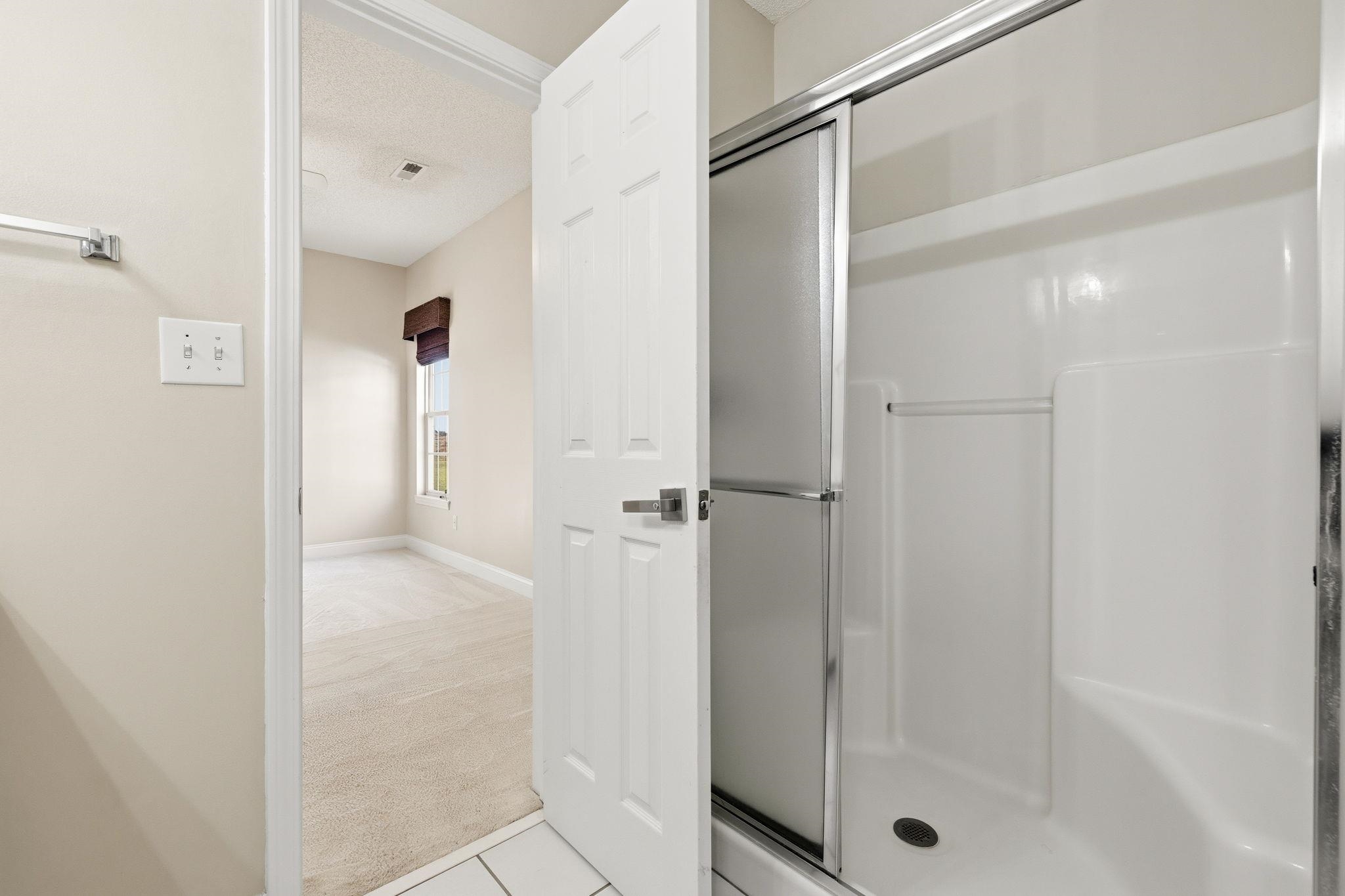 5049 Glenbrook Dr. Property Photo 24