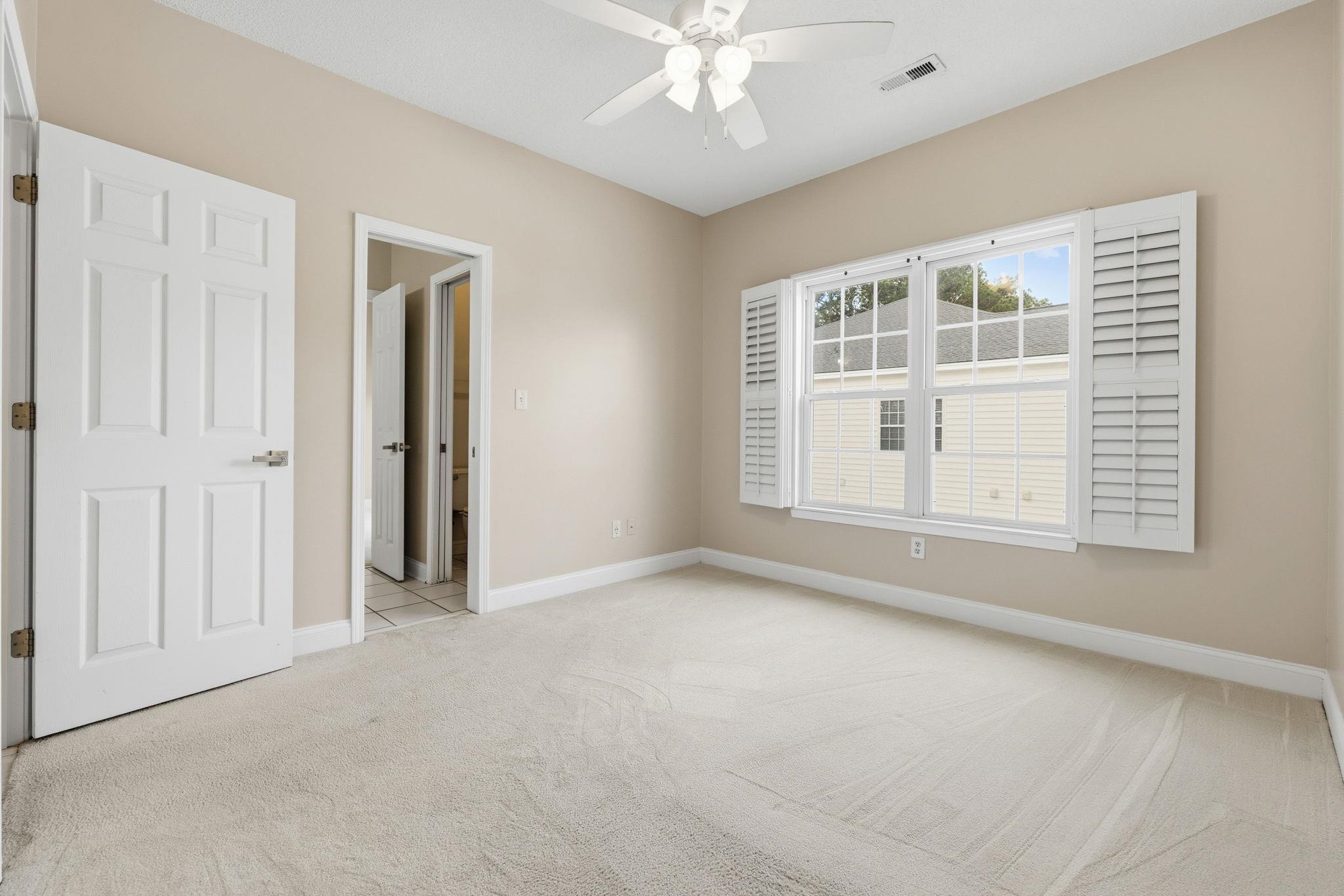 5049 Glenbrook Dr. Property Photo 27