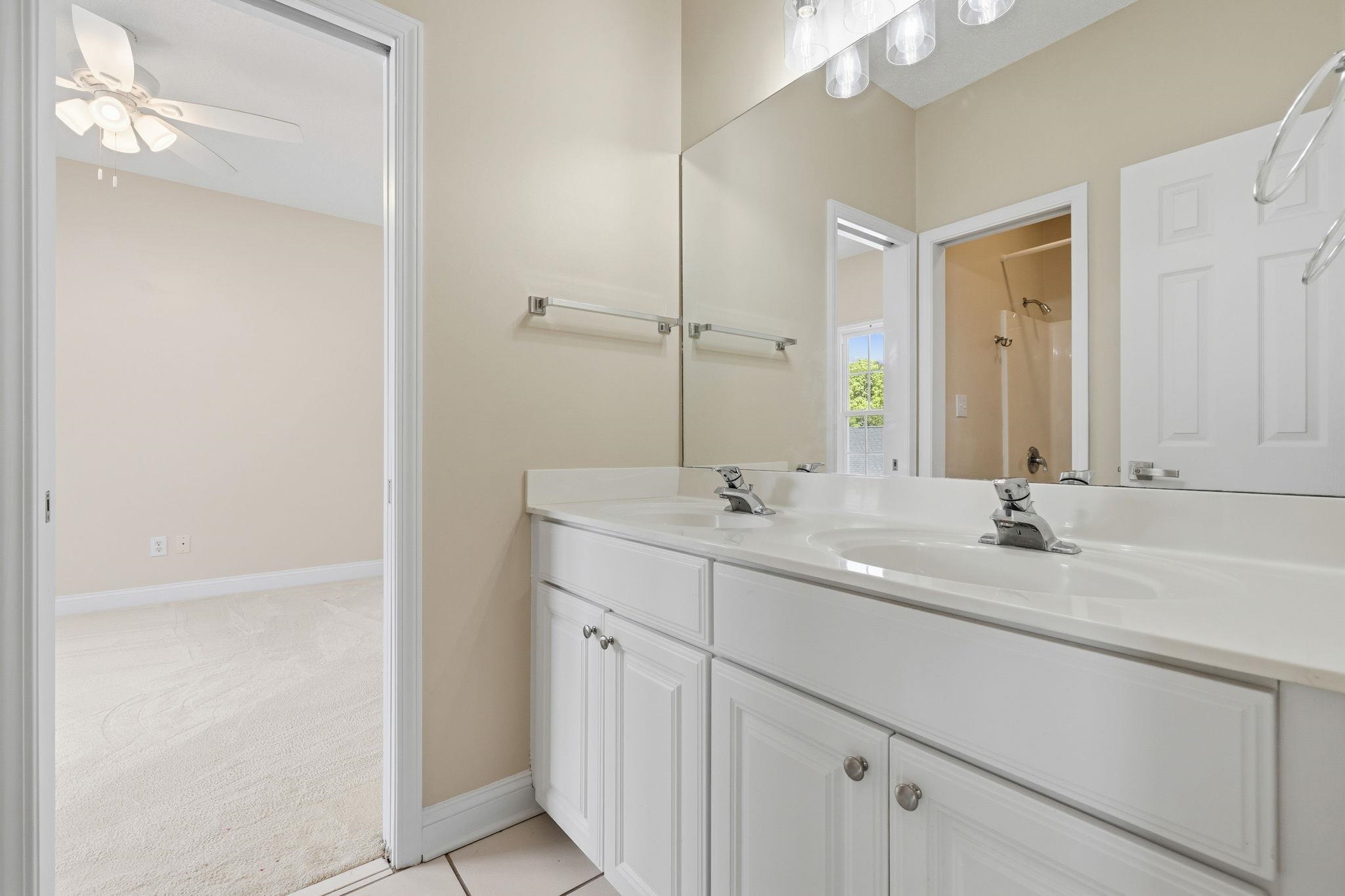 5049 Glenbrook Dr. Property Photo 30