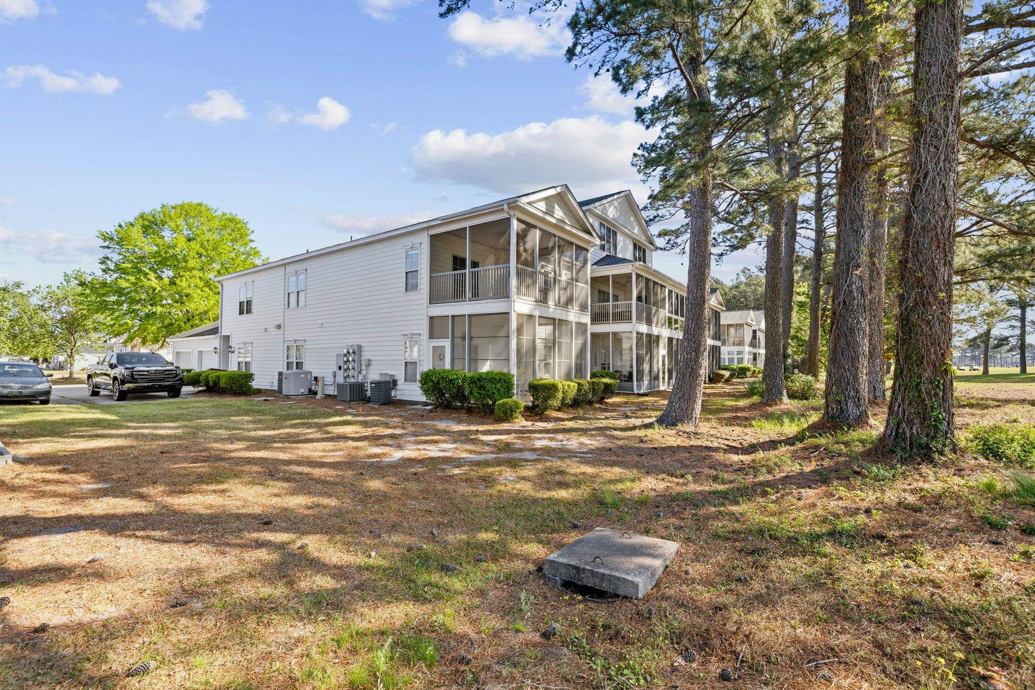 5049 Glenbrook Dr. Property Photo 37