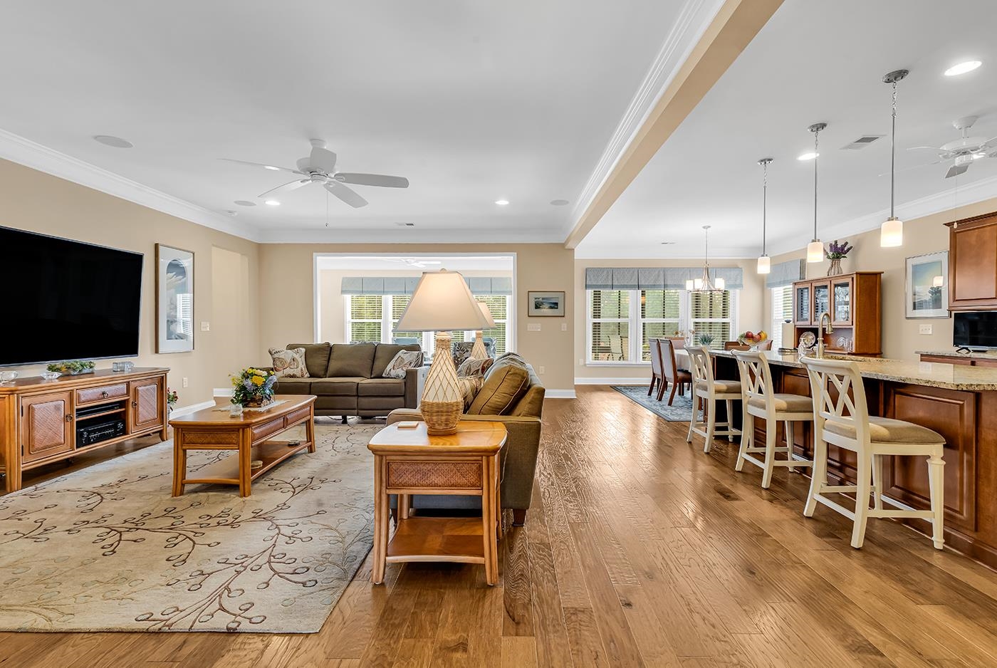 6089 Trieste St. Property Photo 3