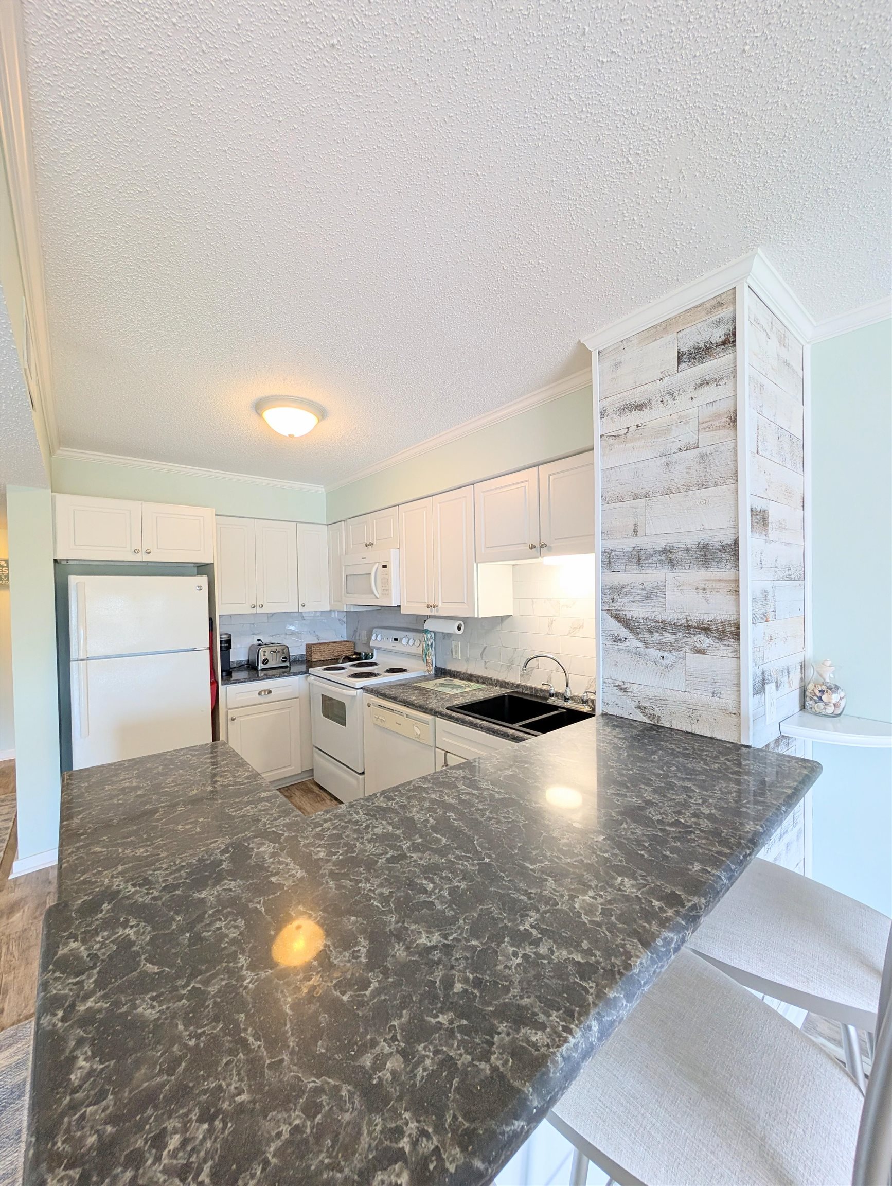 4350 Intercoastal Dr. Property Photo 7
