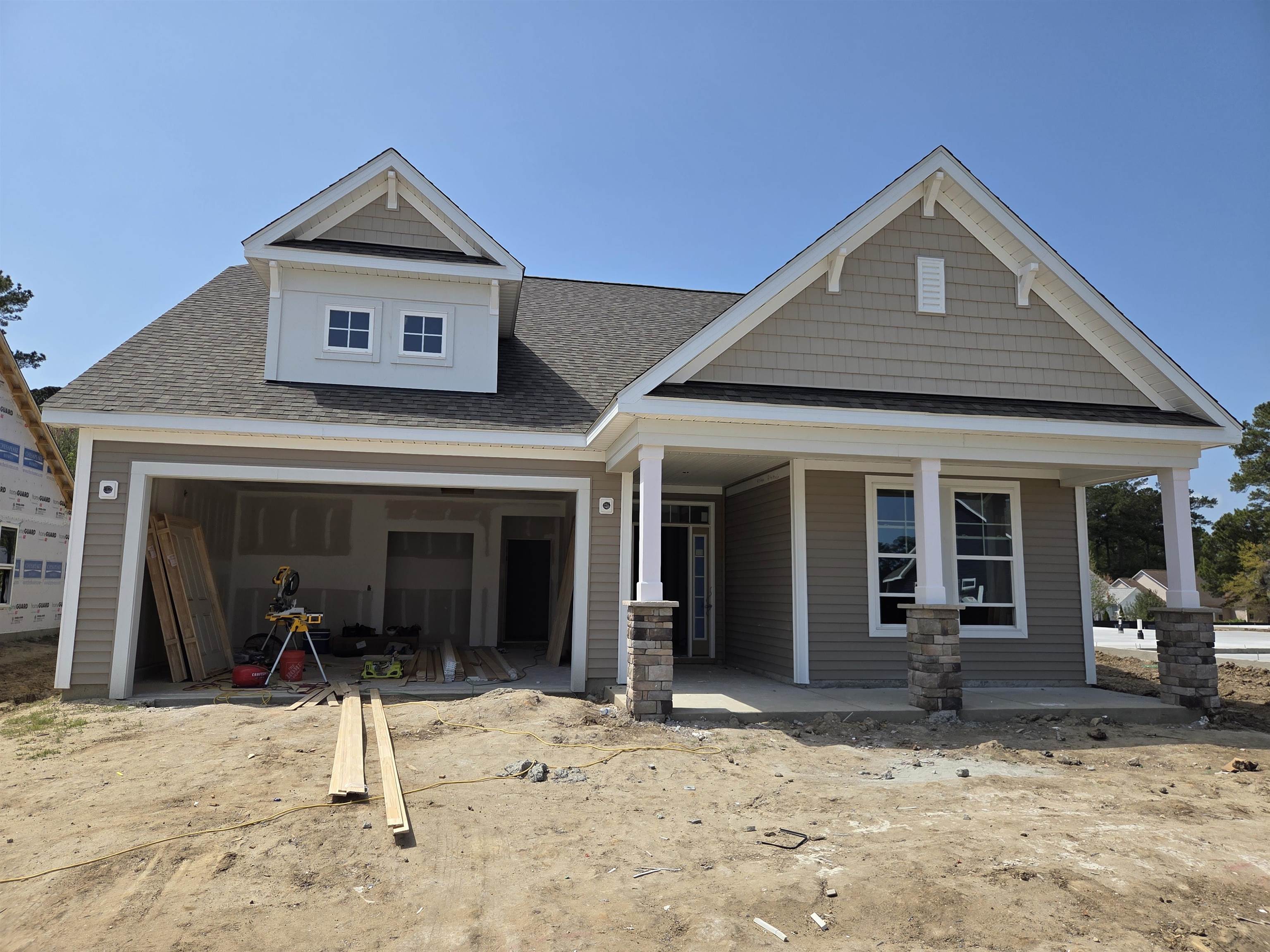 2027 Woodrush Loop Property Photo 2