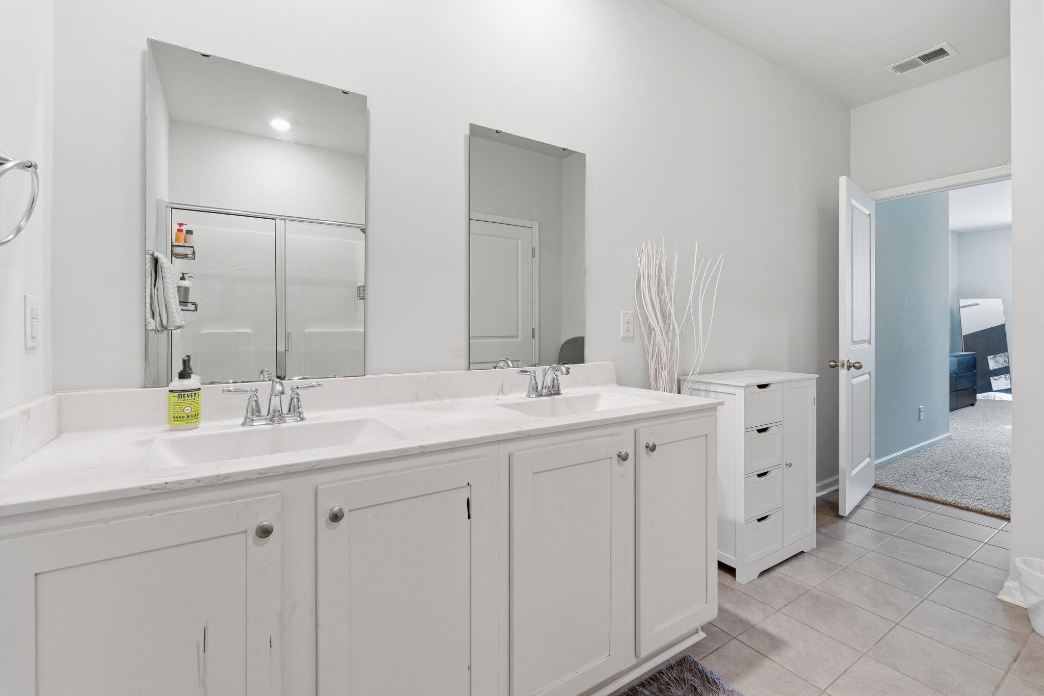 2261 Blackthorn Dr. Property Photo 10