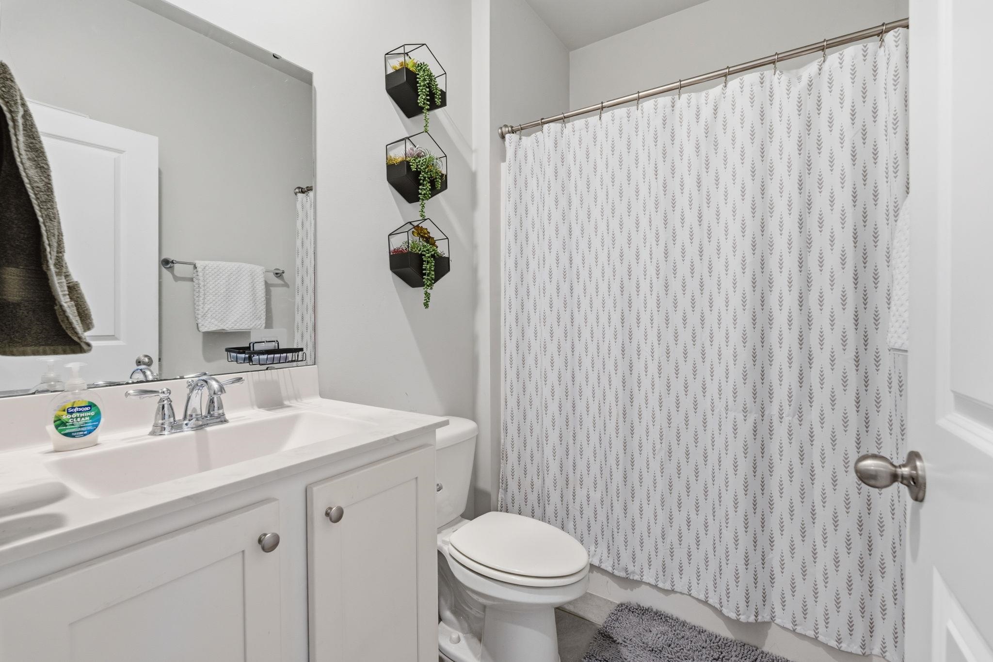 2261 Blackthorn Dr. Property Photo 15