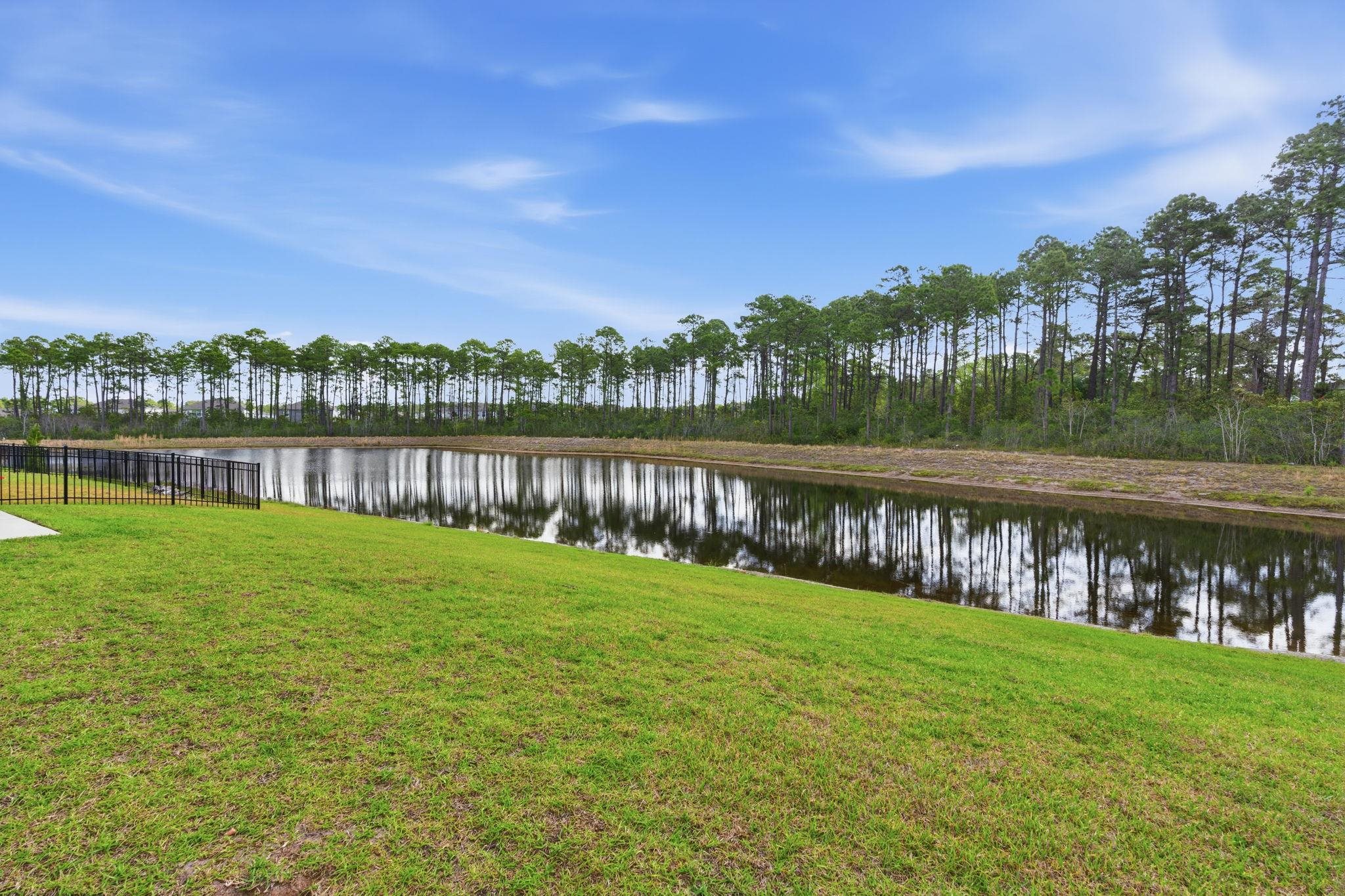 2261 Blackthorn Dr. Property Photo 24