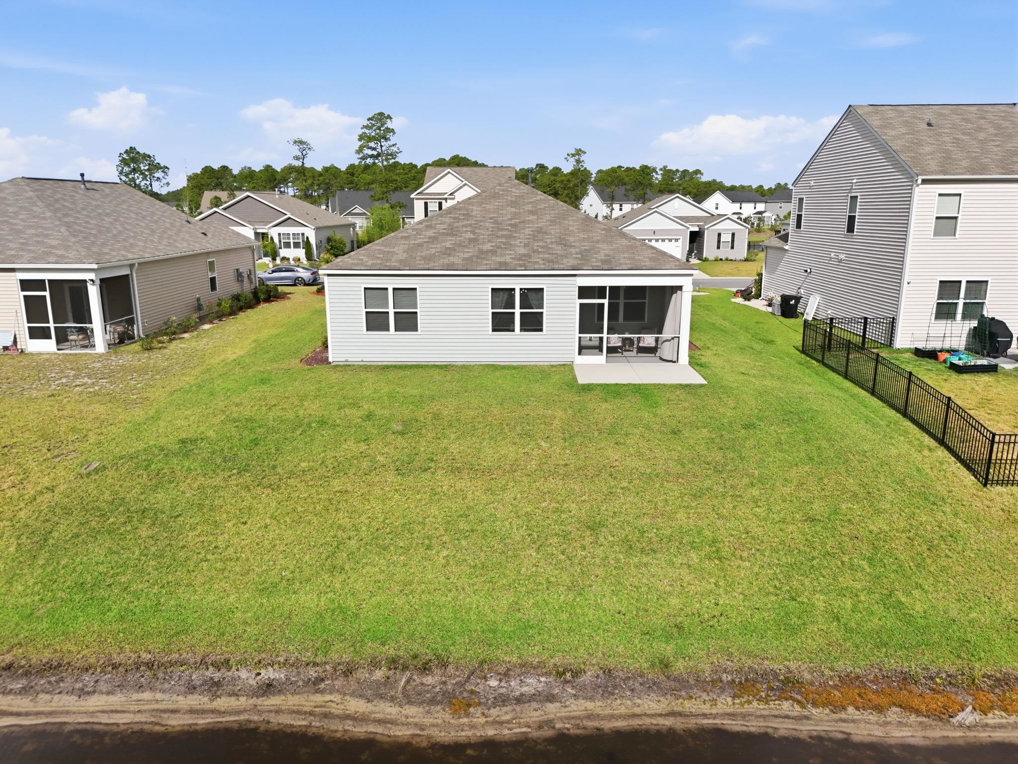 2261 Blackthorn Dr. Property Photo 29