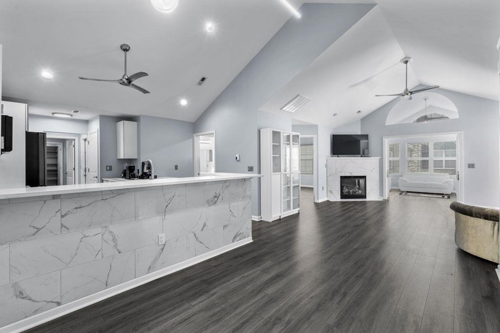 168 Stonegate Blvd. Property Photo 4