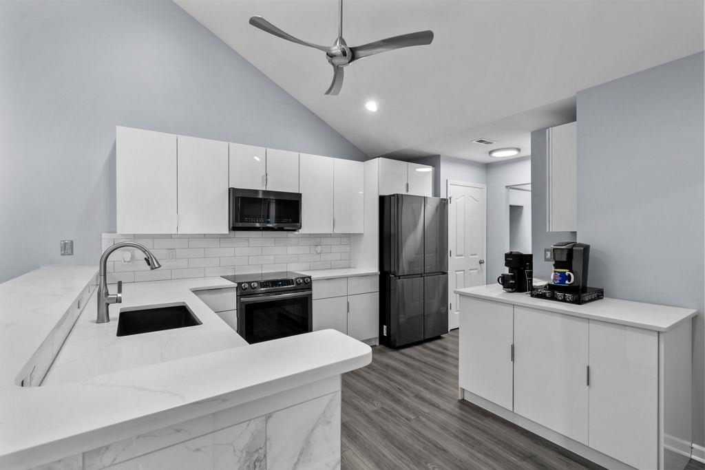 168 Stonegate Blvd. Property Photo 6