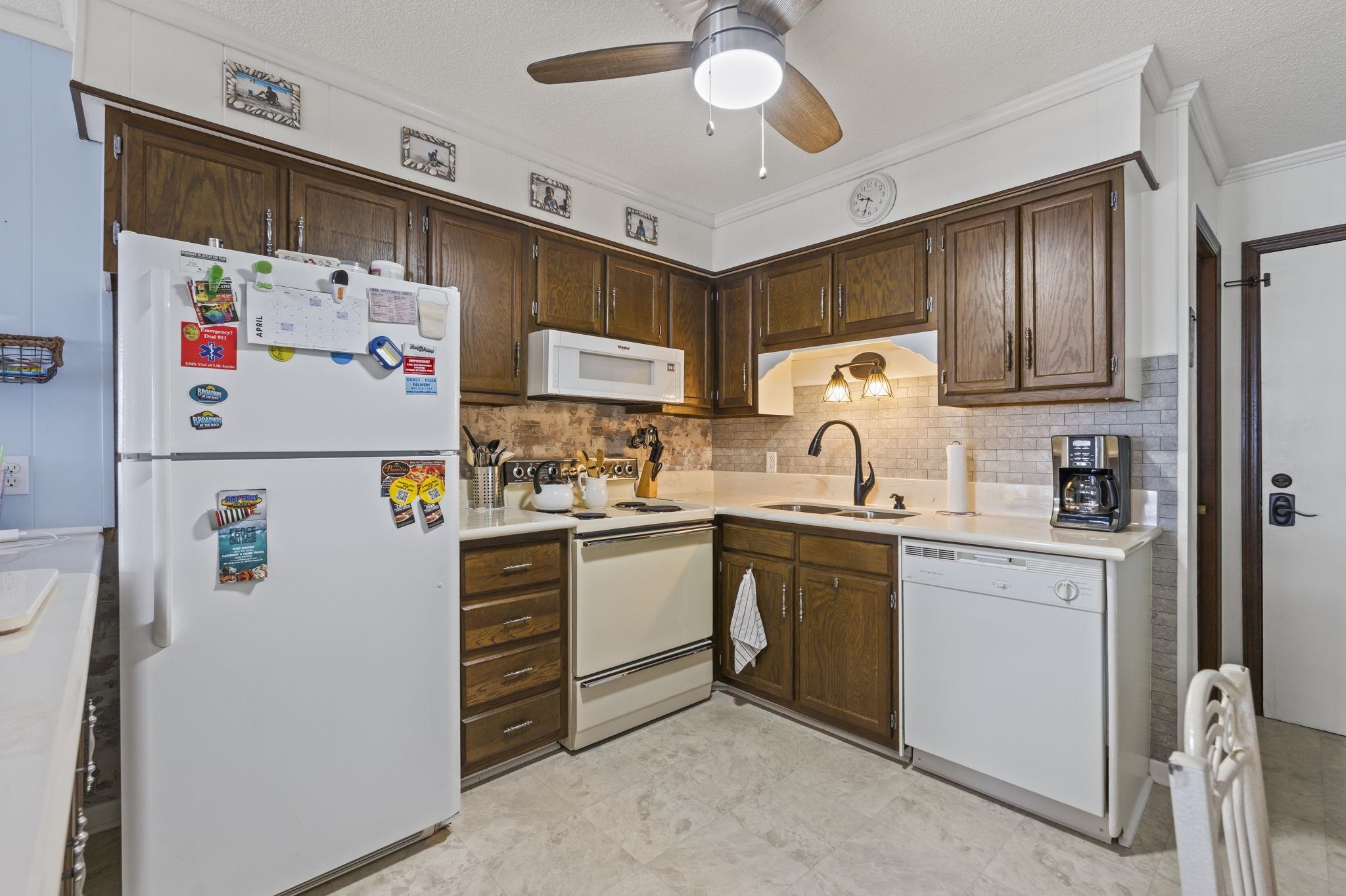 9600 Shore Dr. Property Photo 11