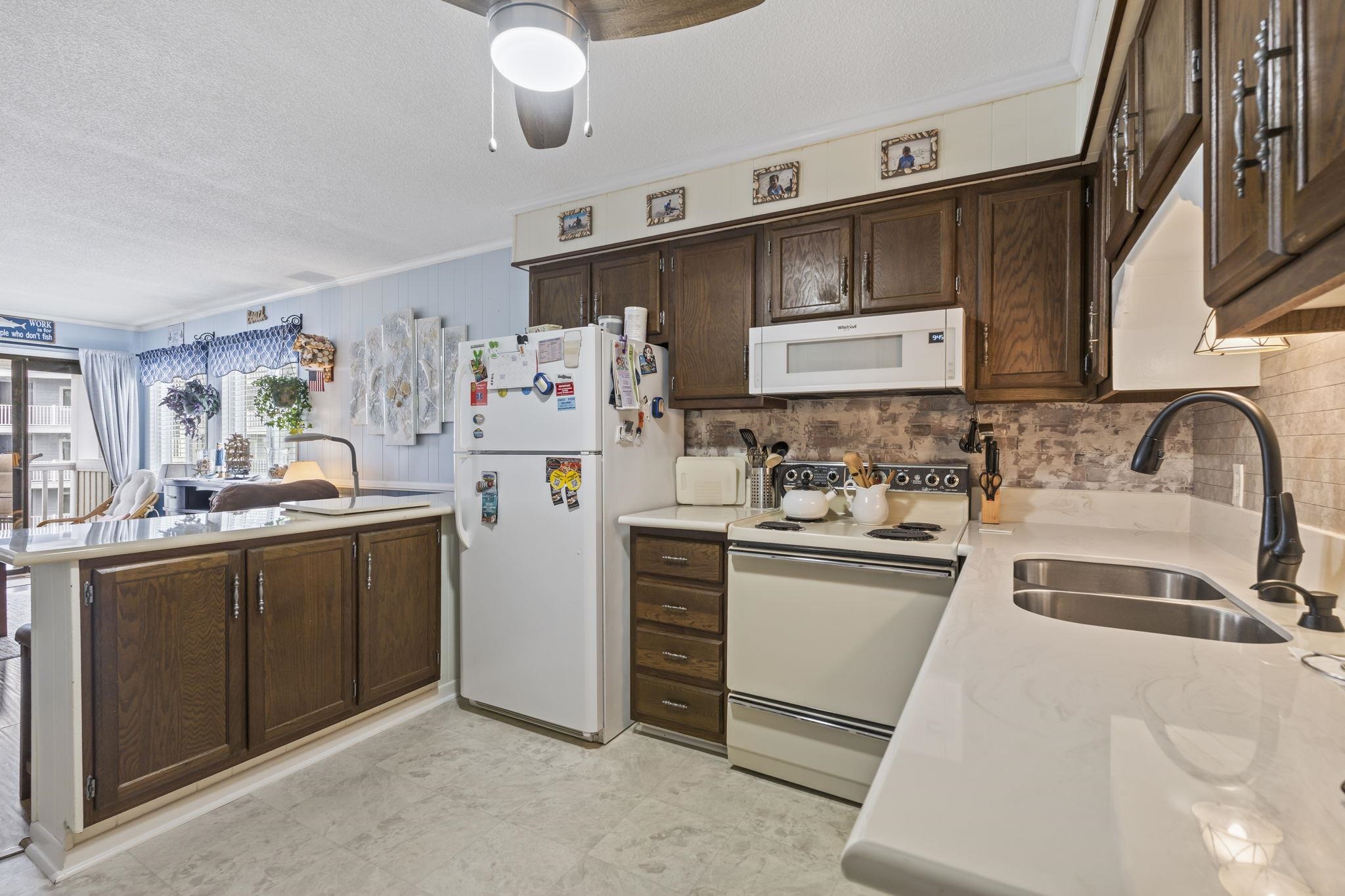 9600 Shore Dr. Property Photo 13