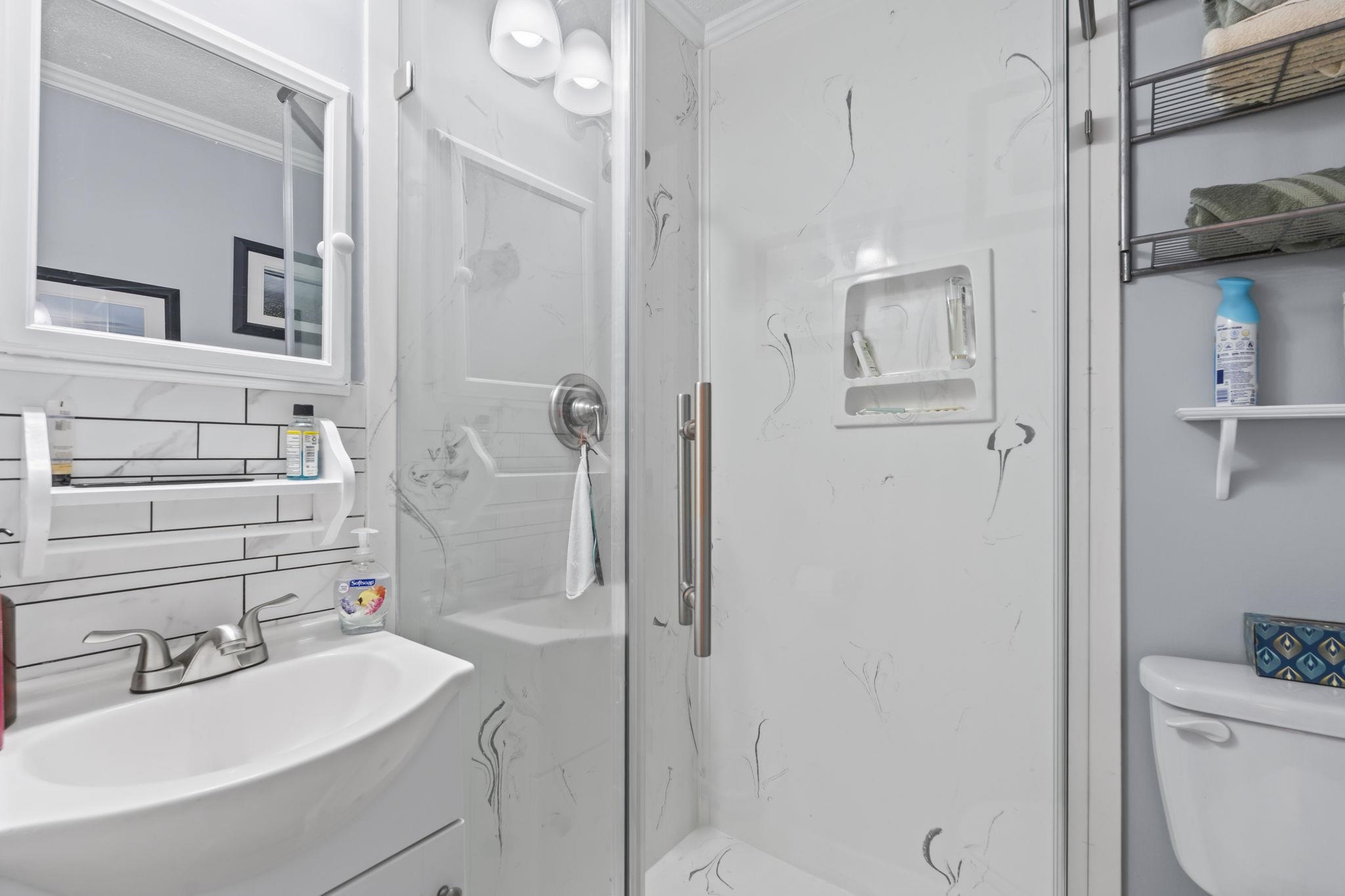 9600 Shore Dr. Property Photo 17