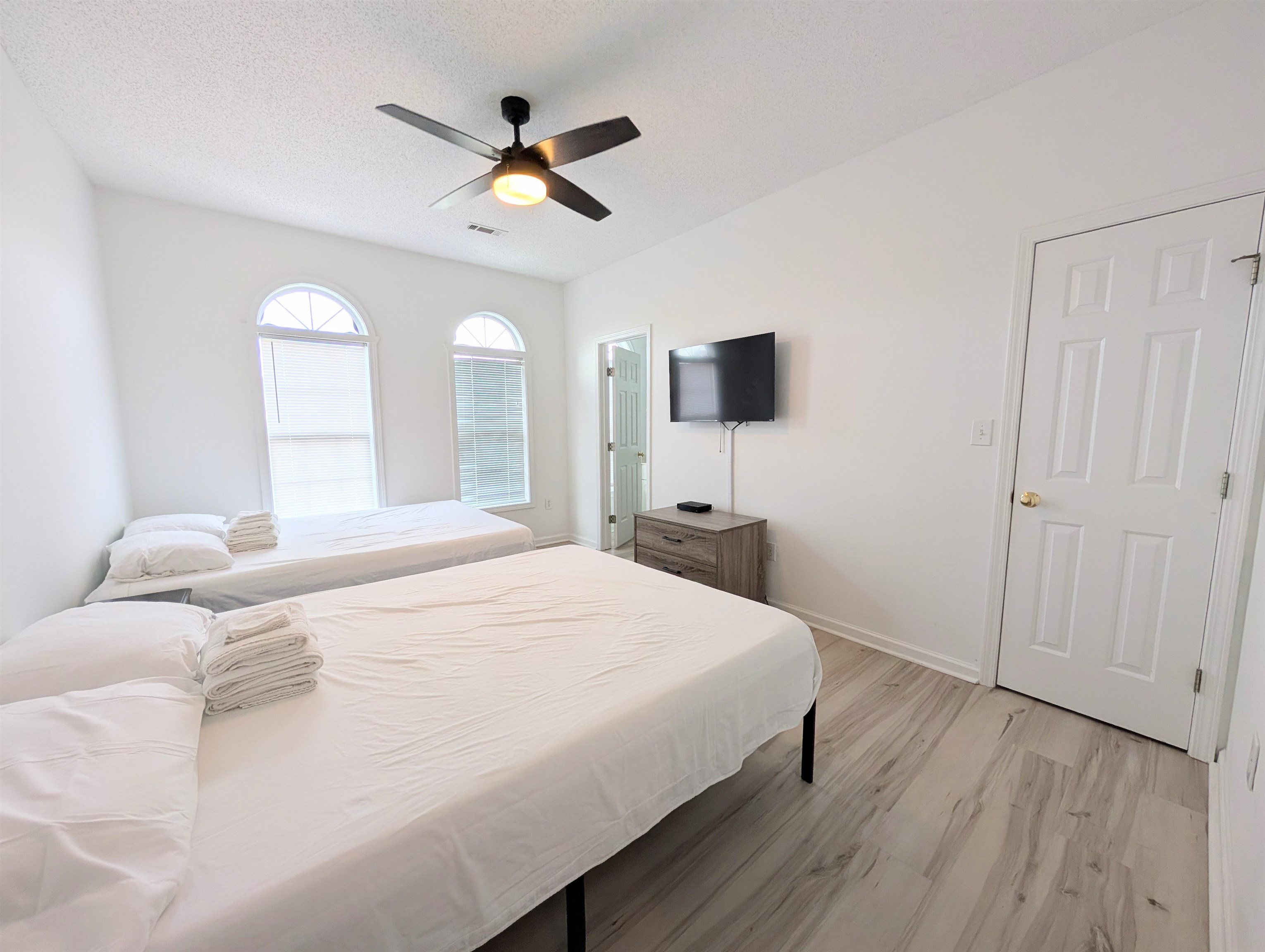 9754 Leyland Dr. Property Photo 10