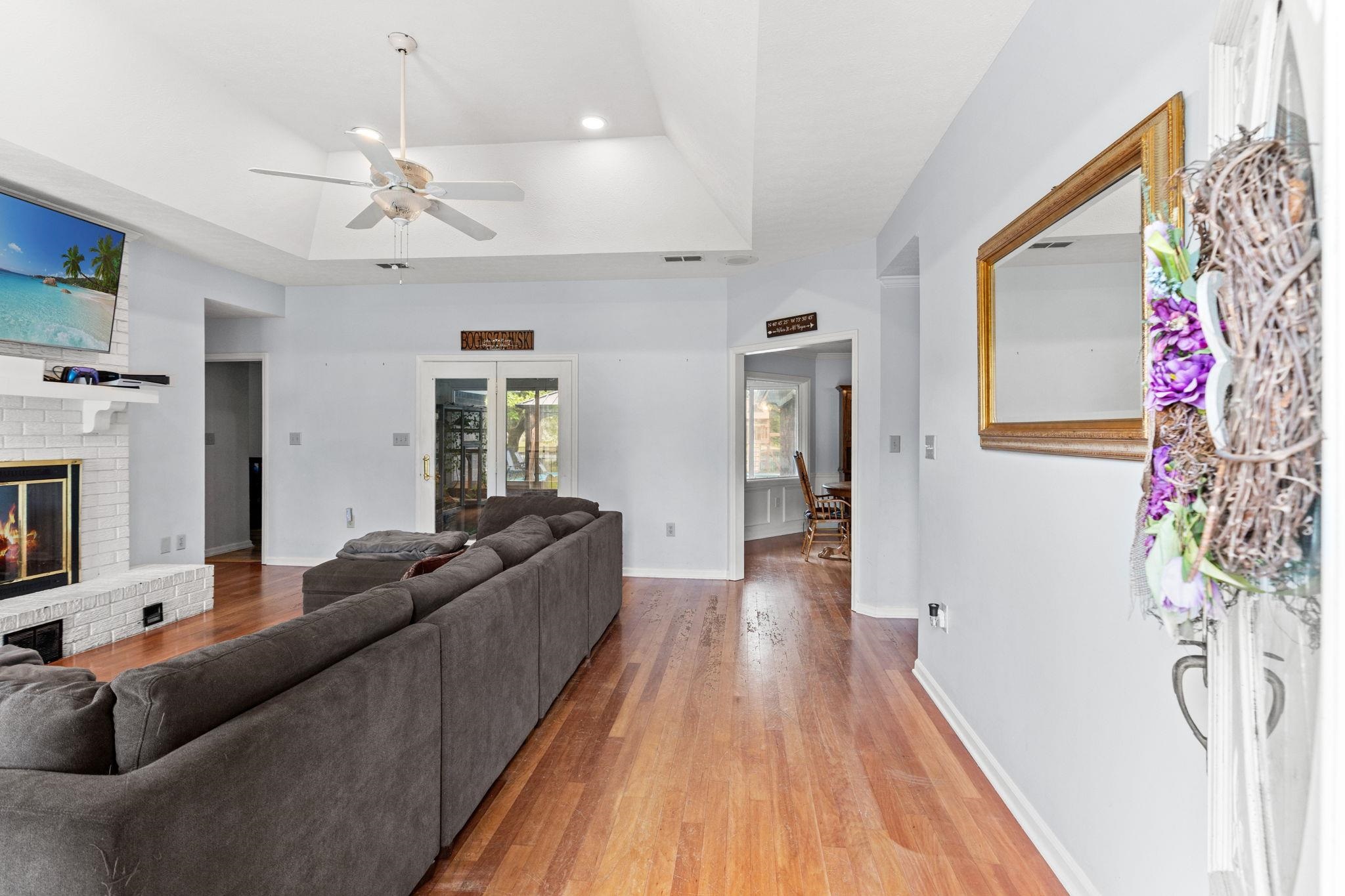 102 Ashley River Rd. Property Photo 6