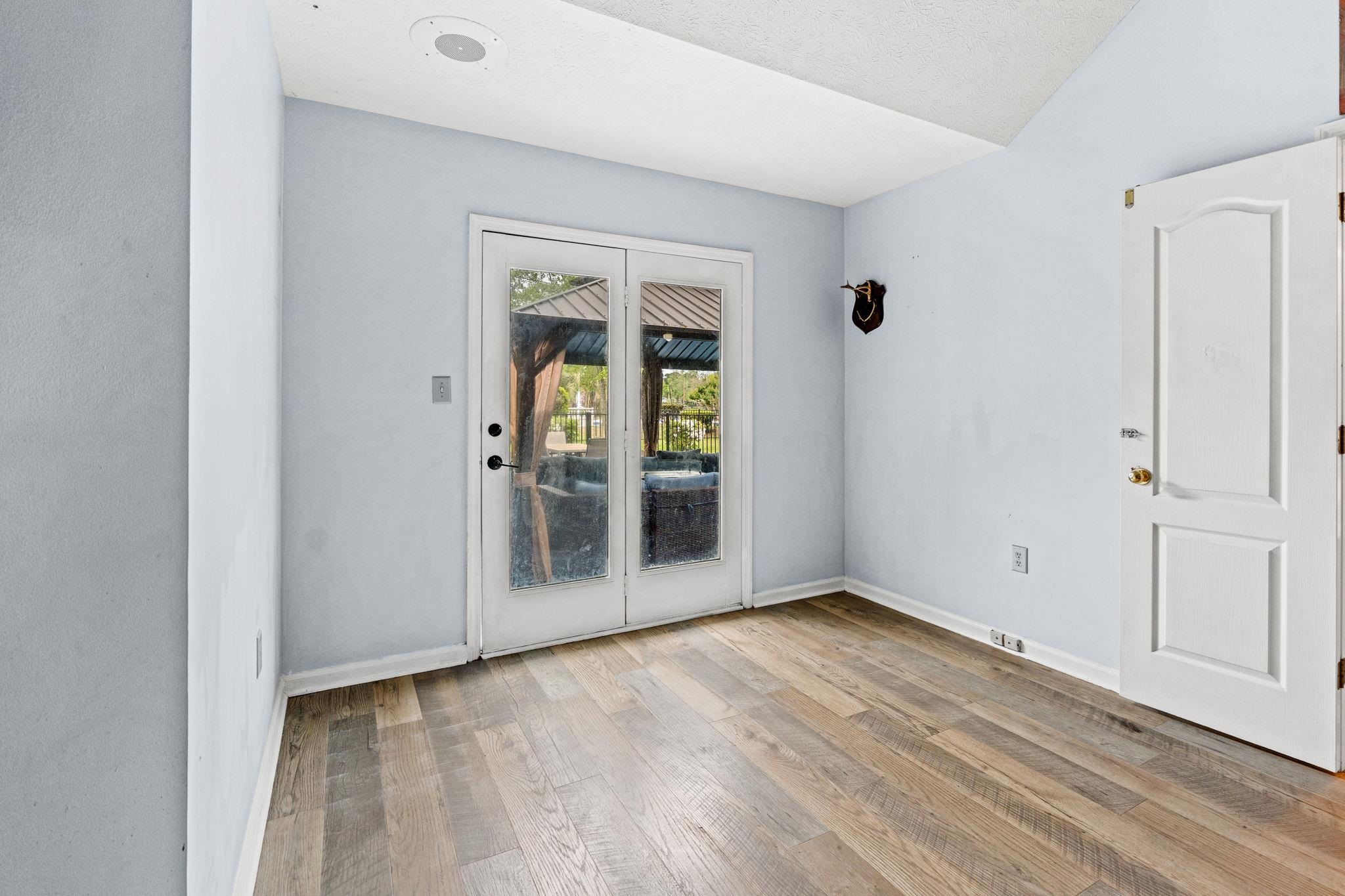 102 Ashley River Rd. Property Photo 18