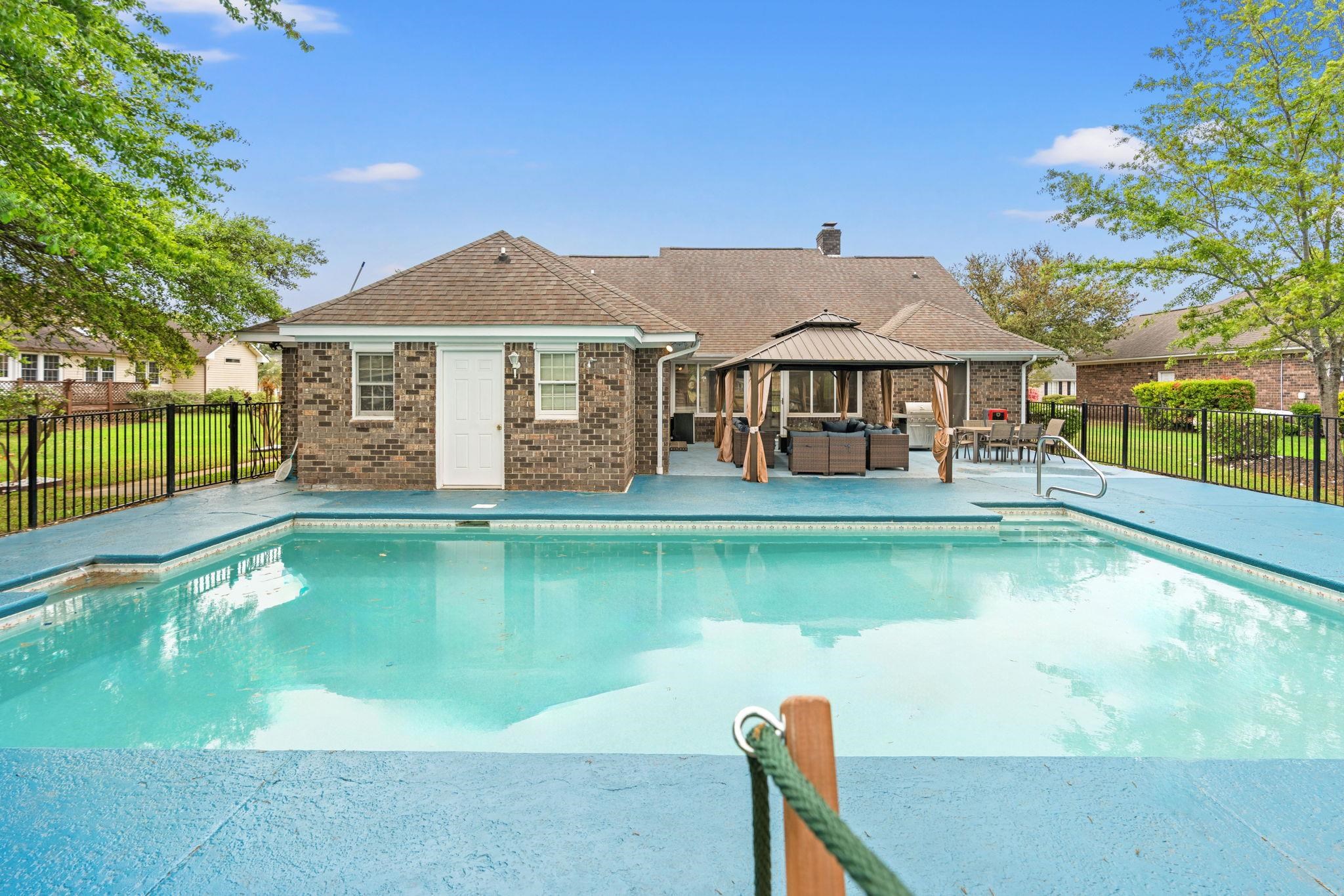 102 Ashley River Rd. Property Photo 37
