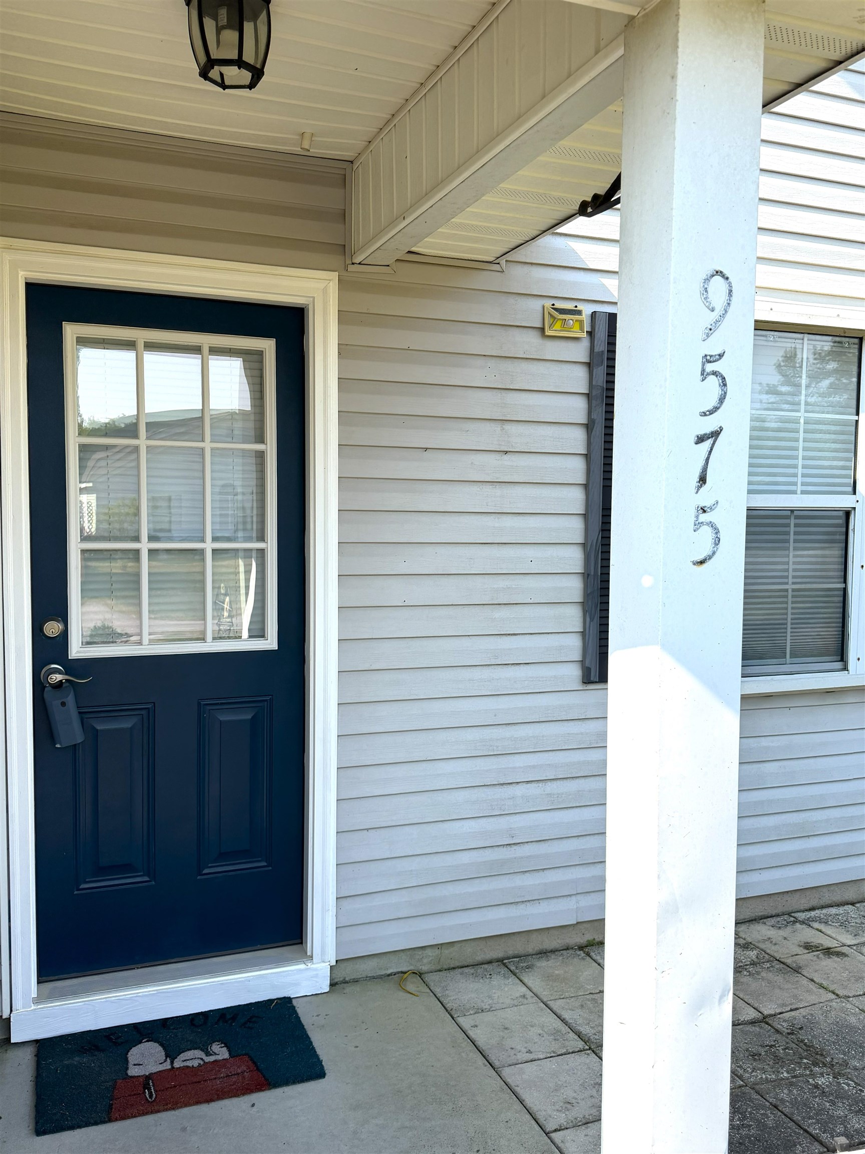 9575 Leeds Circle Property Photo 2