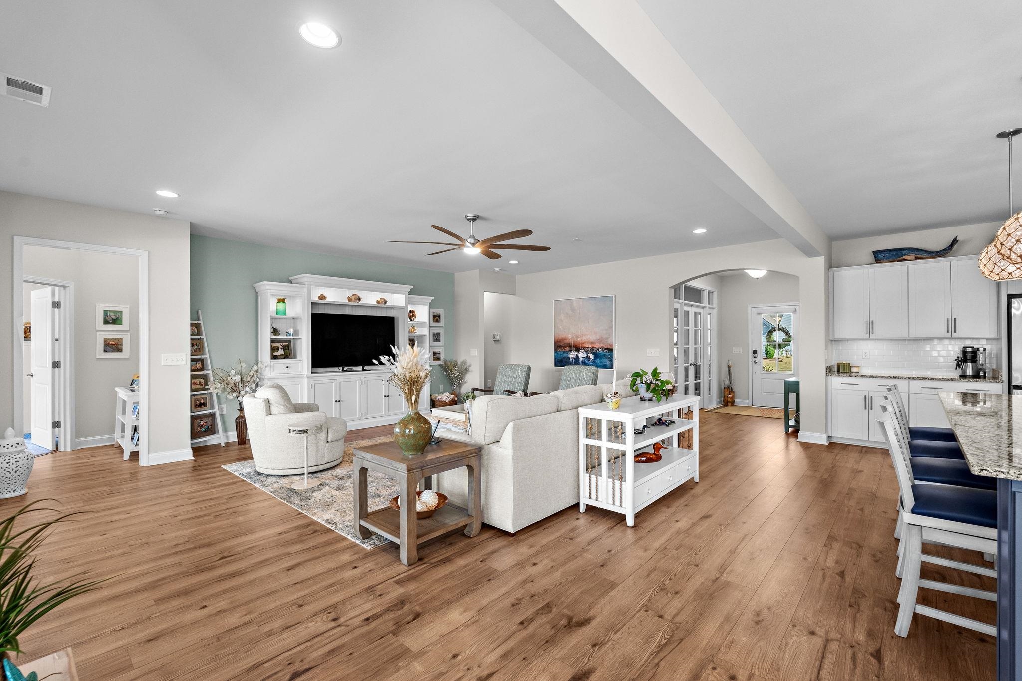 7392 Sarteano Dr. Property Photo 10
