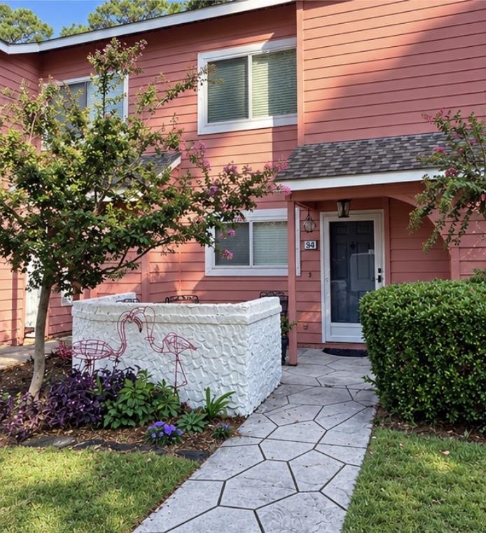 100 Shadow Moss Pl. Property Photo 2