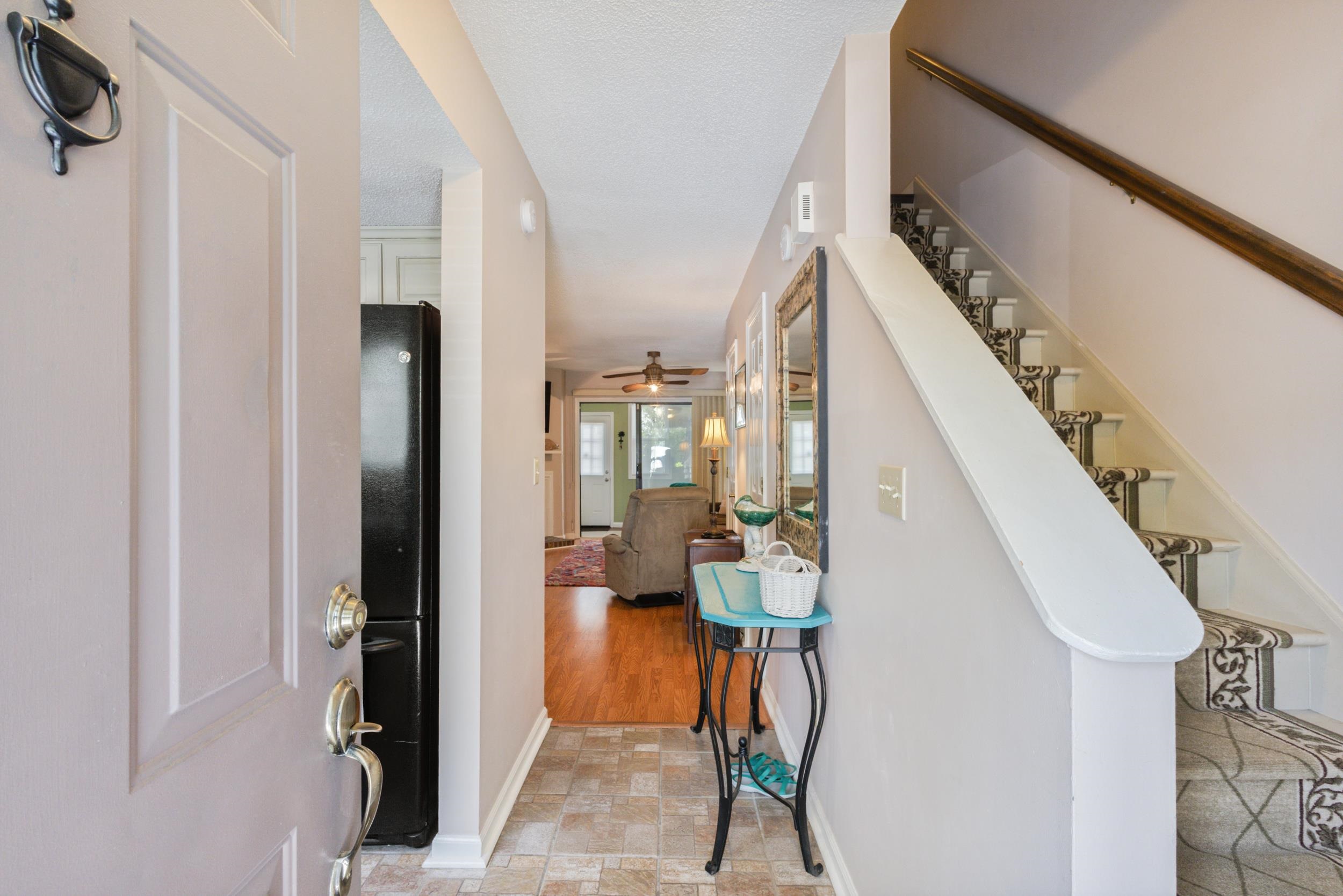 100 Shadow Moss Pl. Property Photo 3